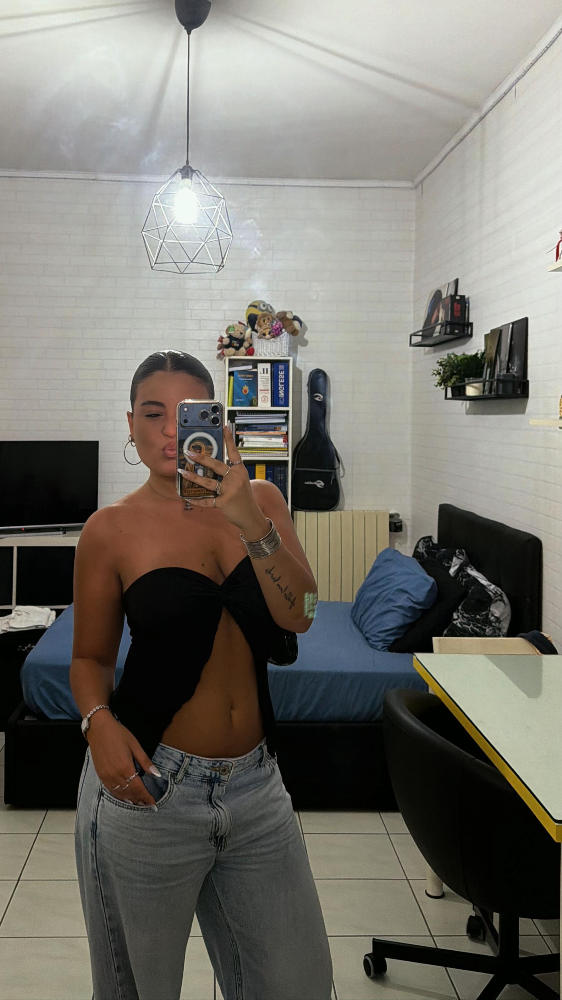 @rebbb💋💋