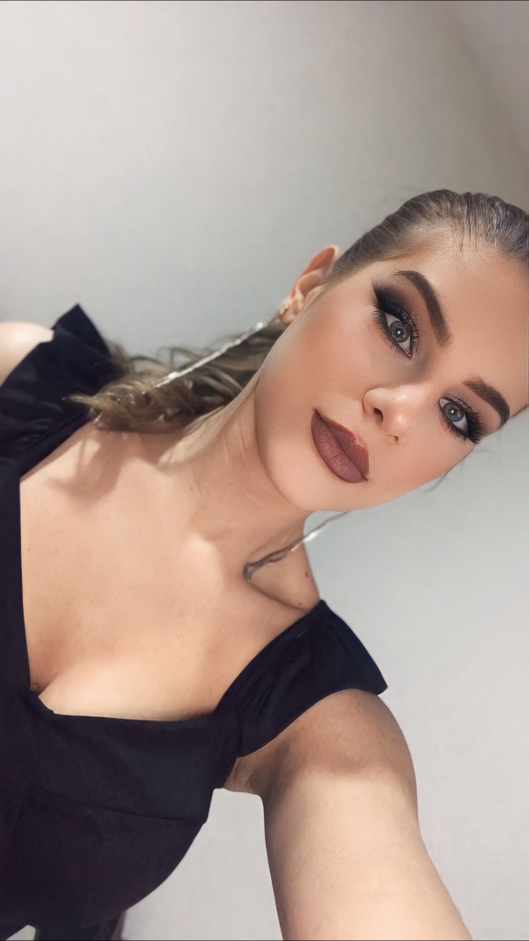 @𝑻𝒂𝒎𝒂𝒓𝒂 𝑳𝒂𝒛𝒊ć