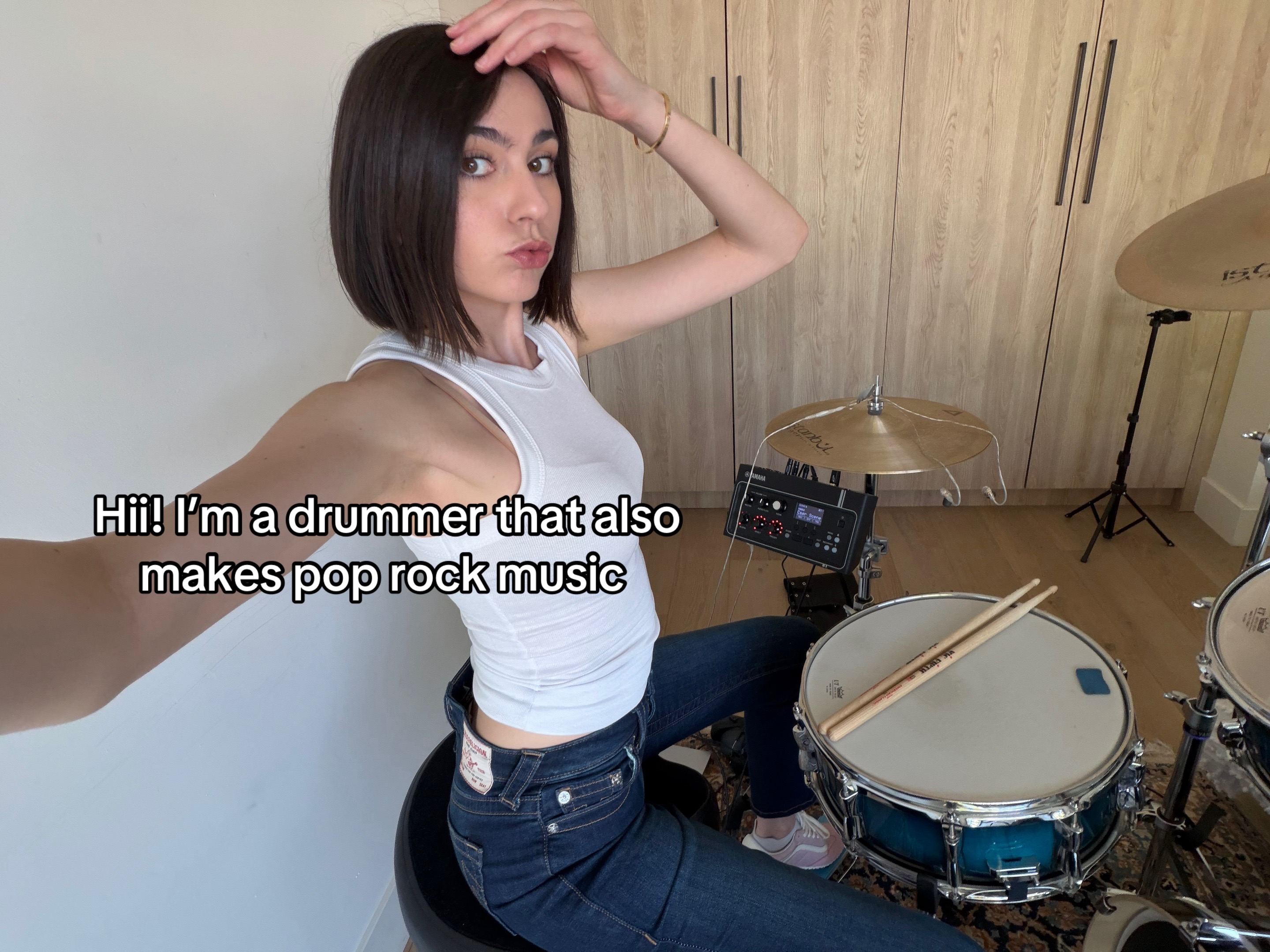@Laura June🥁