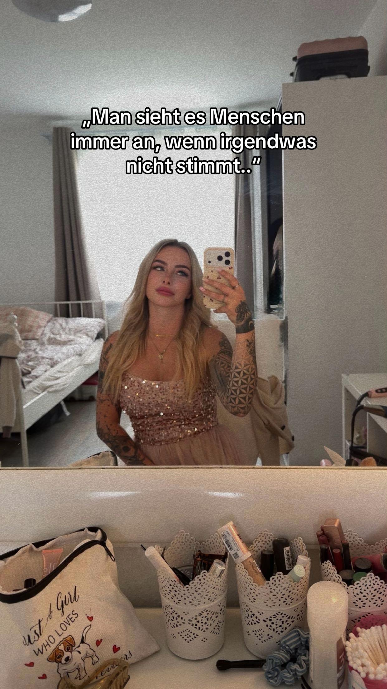 @𝑬𝒍𝒊𝒔𝒂 🖤