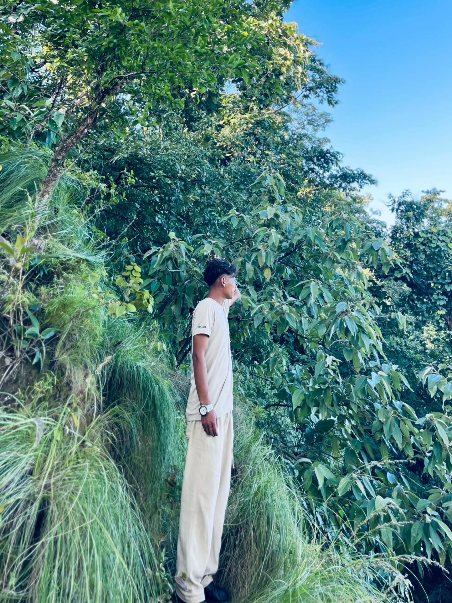 @DHIRAJ BANTWA RAI 🖤