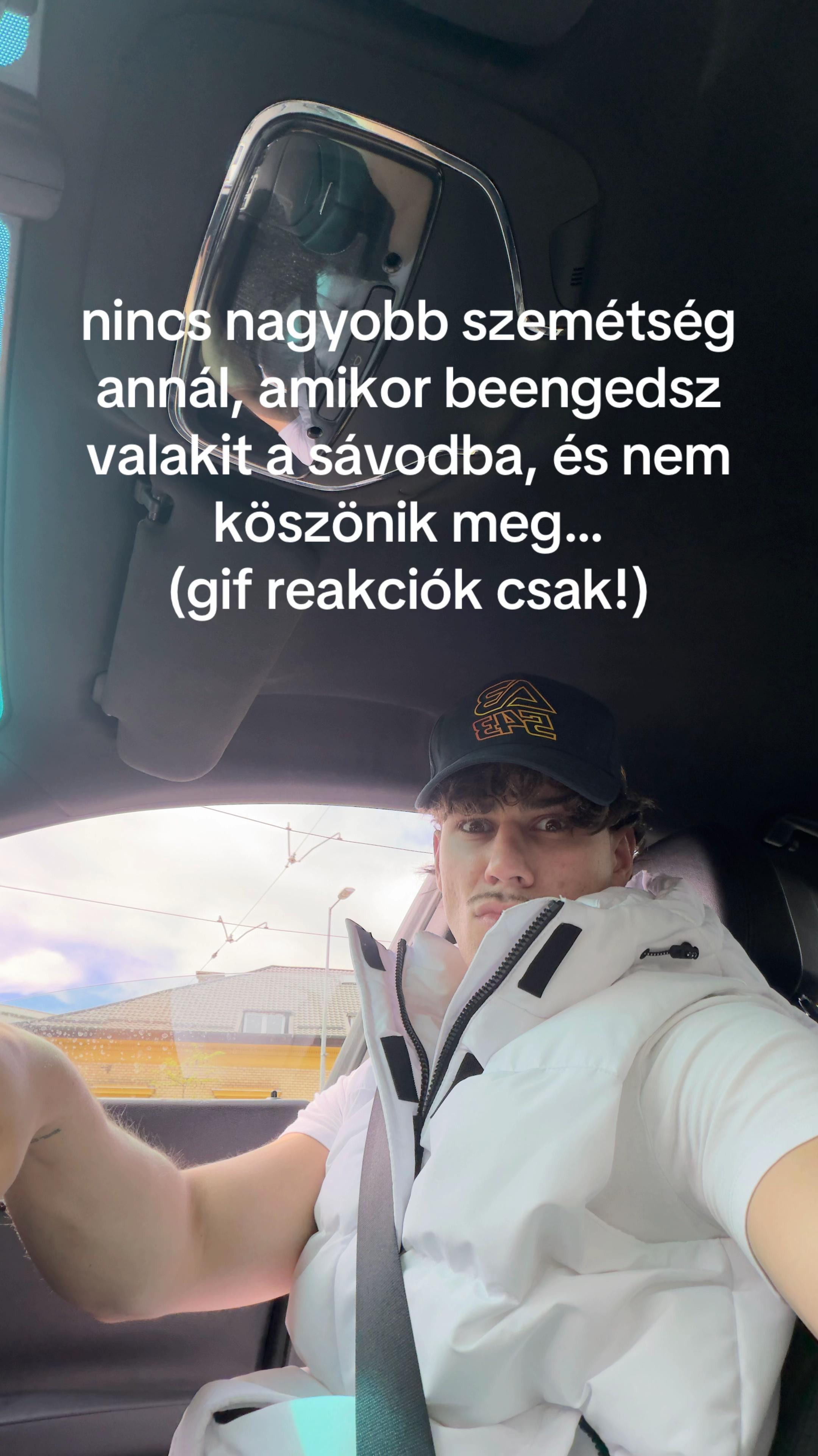 @Andris Bilk&oacute;