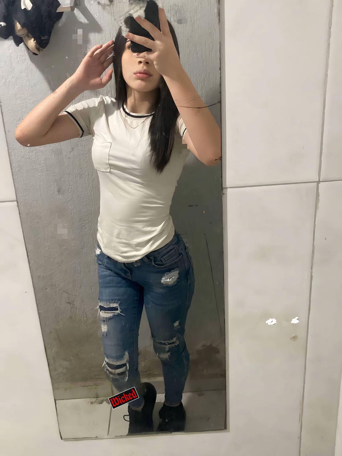 @Ashleyy!