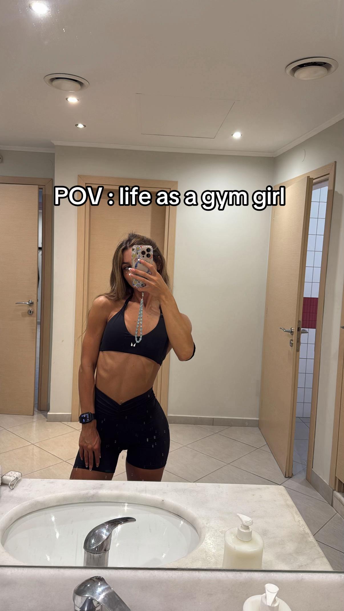 @lena_cholidou