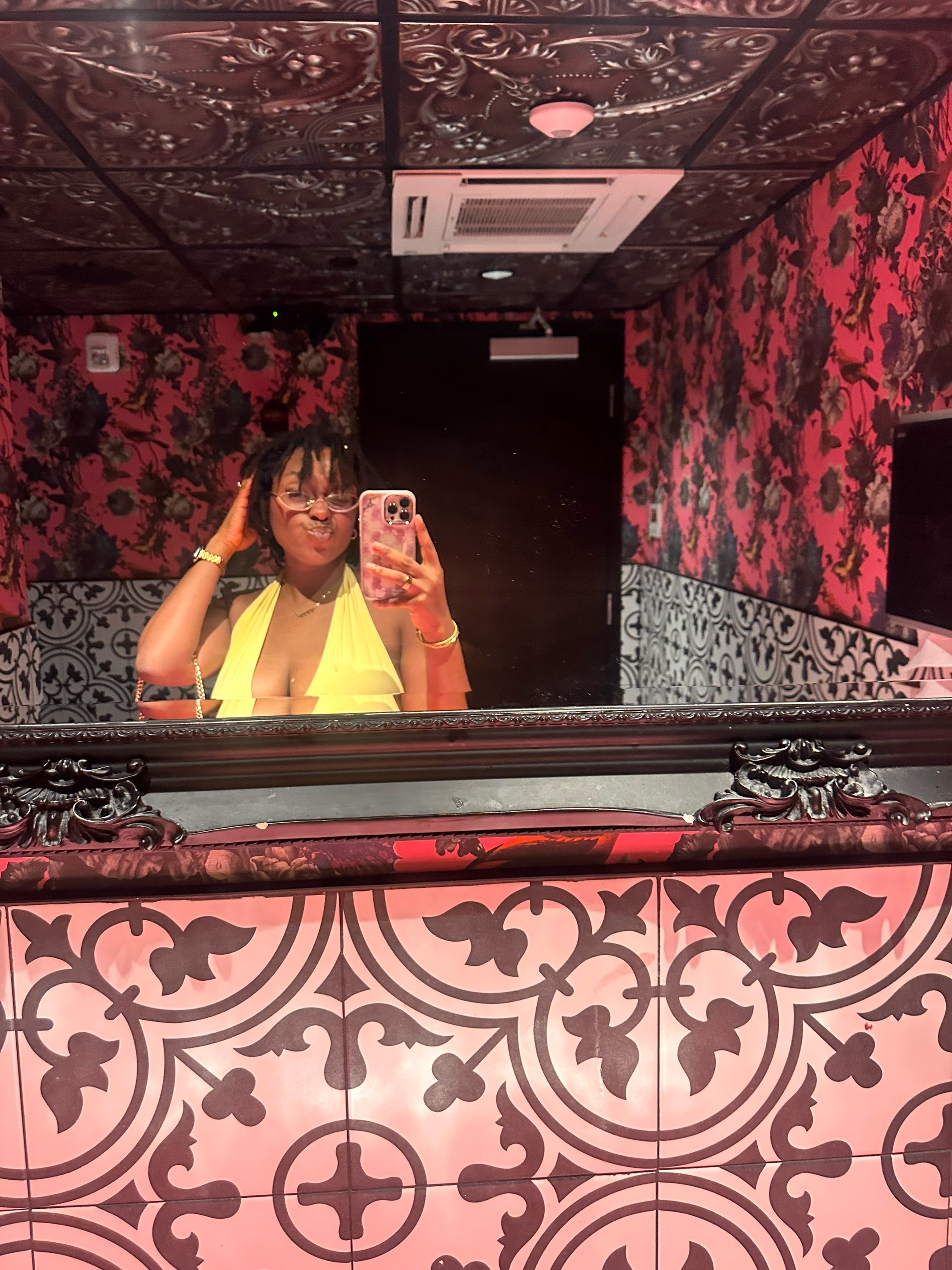 @muva deb | Bee