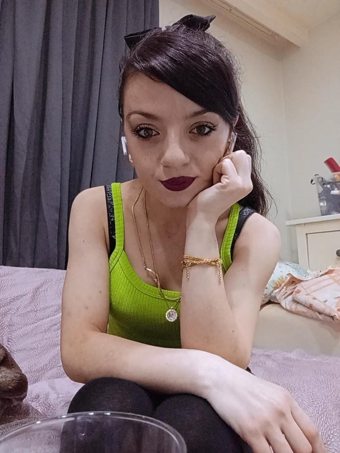 @melekg&ouml;mlek