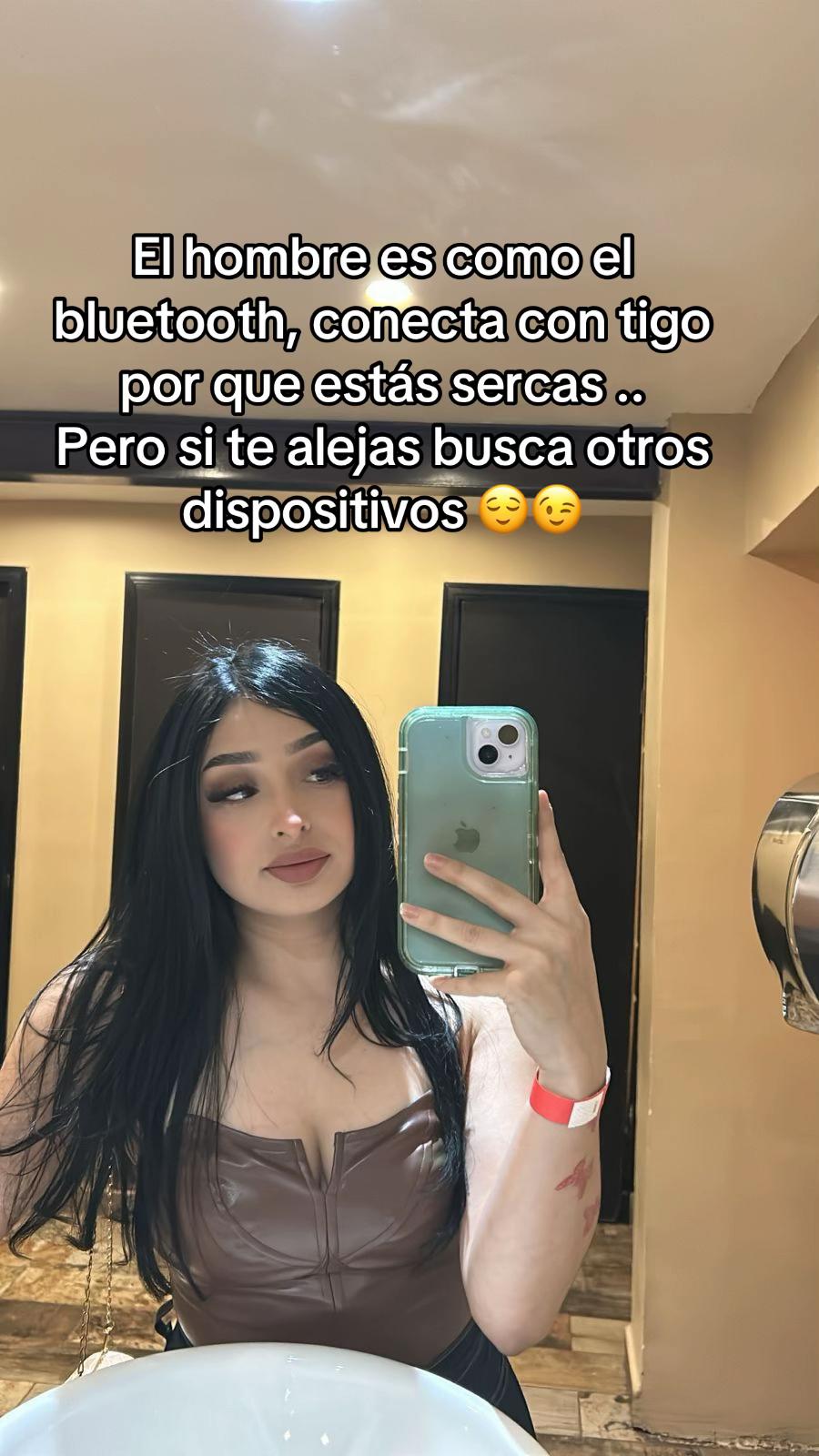 @Itzel Glz👑✨