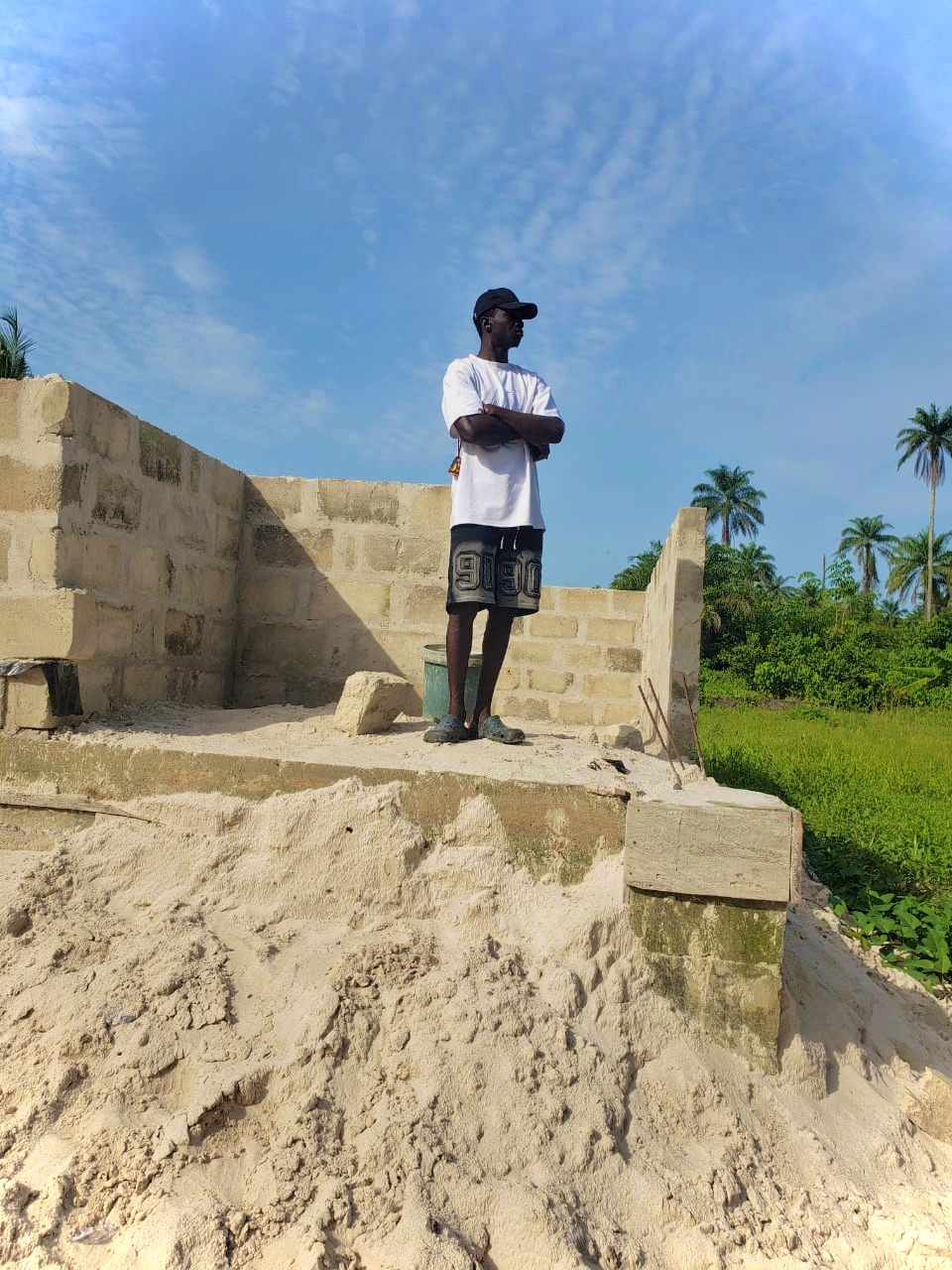 @EngWizzyitus building world 🌎