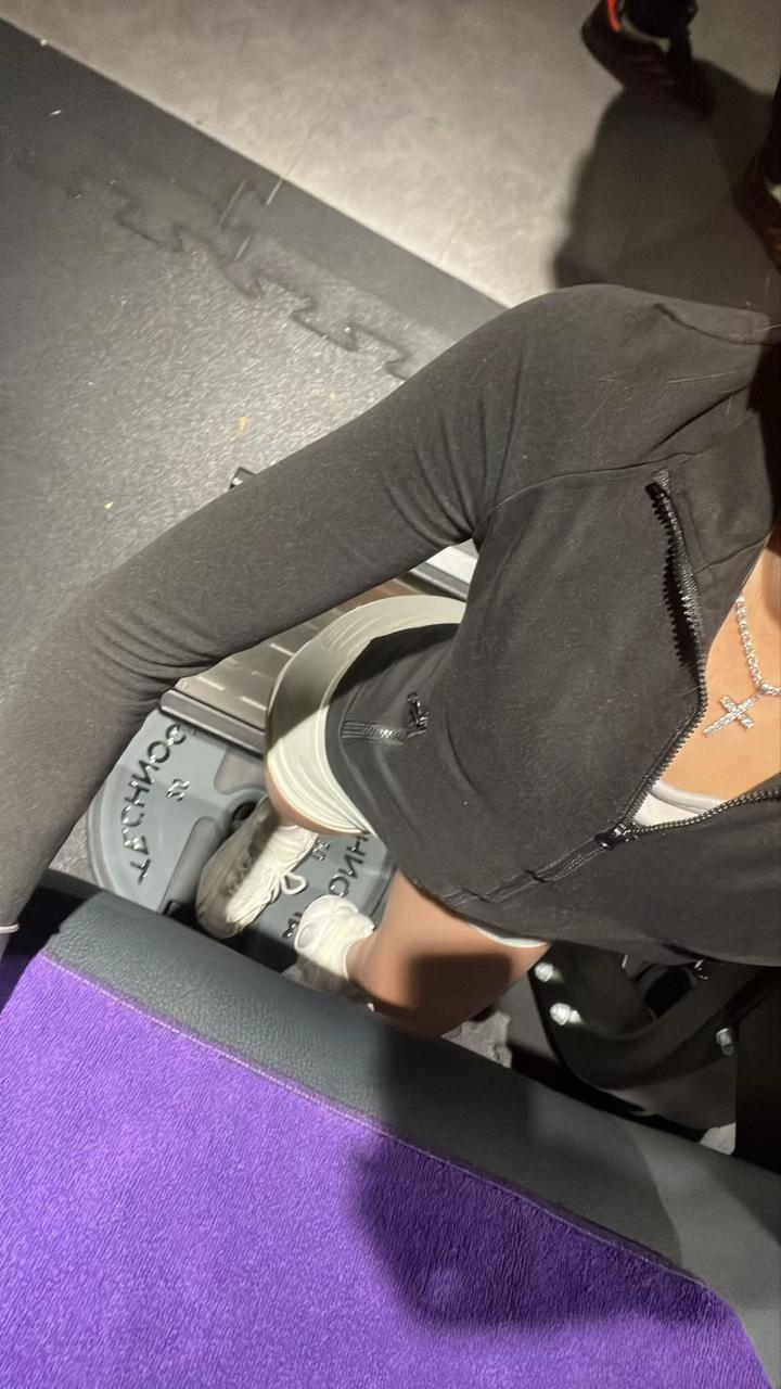 @👸🏼