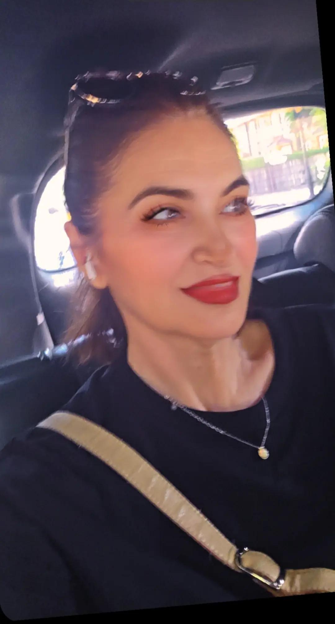 @Gabriela Mirica