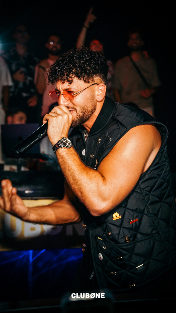 @CLUBØNE