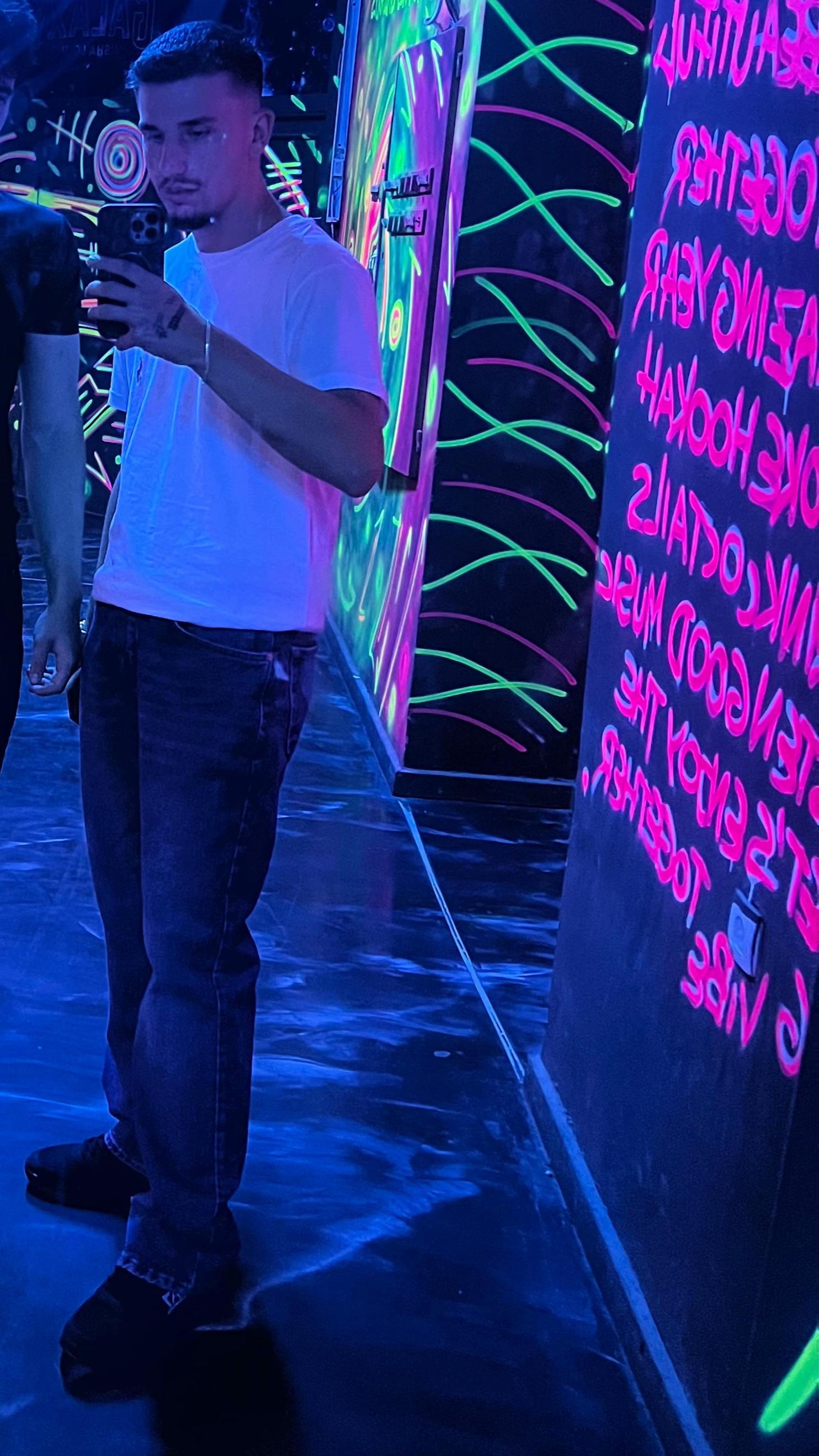 @02