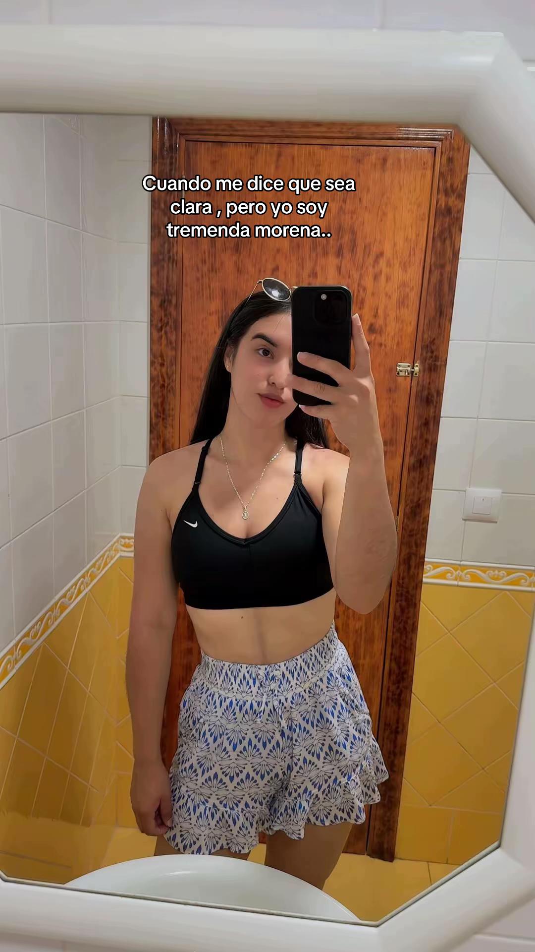 @️Lilian Velázquez