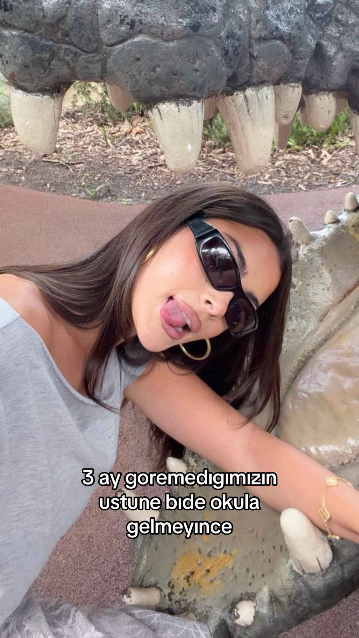 @𝒶𝓁𝓎𝒶