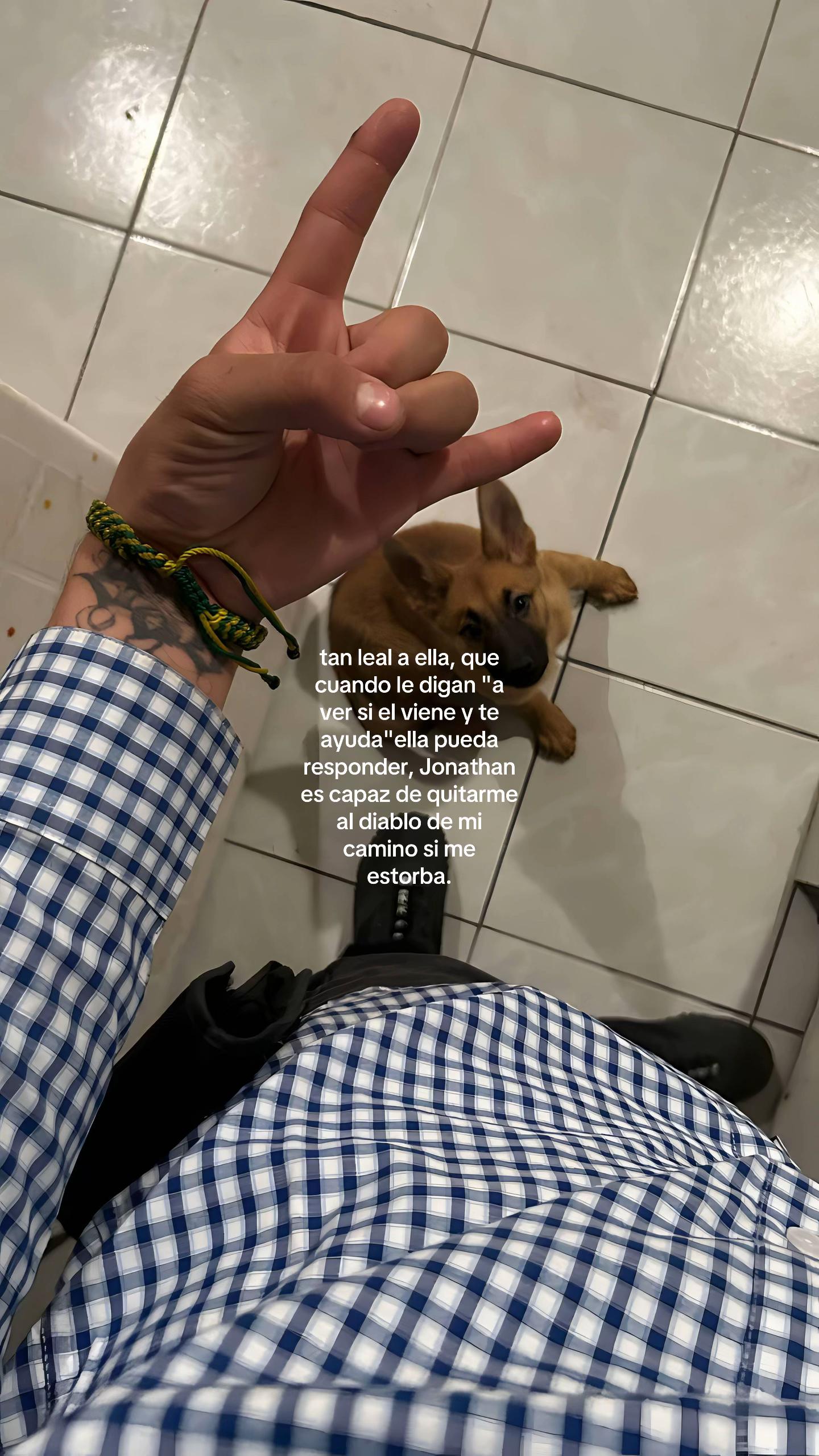 @⃟