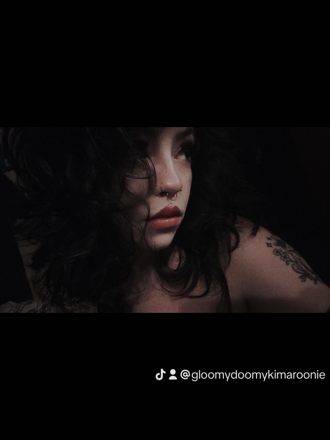 @gloomydoomykimaroonie
