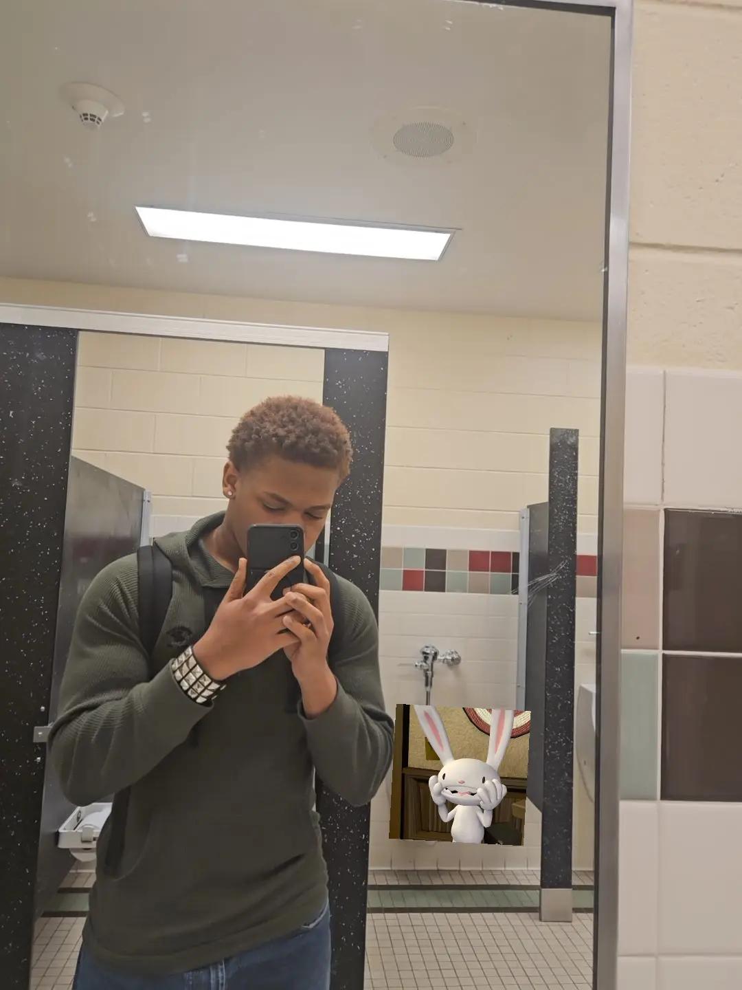 @j0hnnyW4ffle🧇