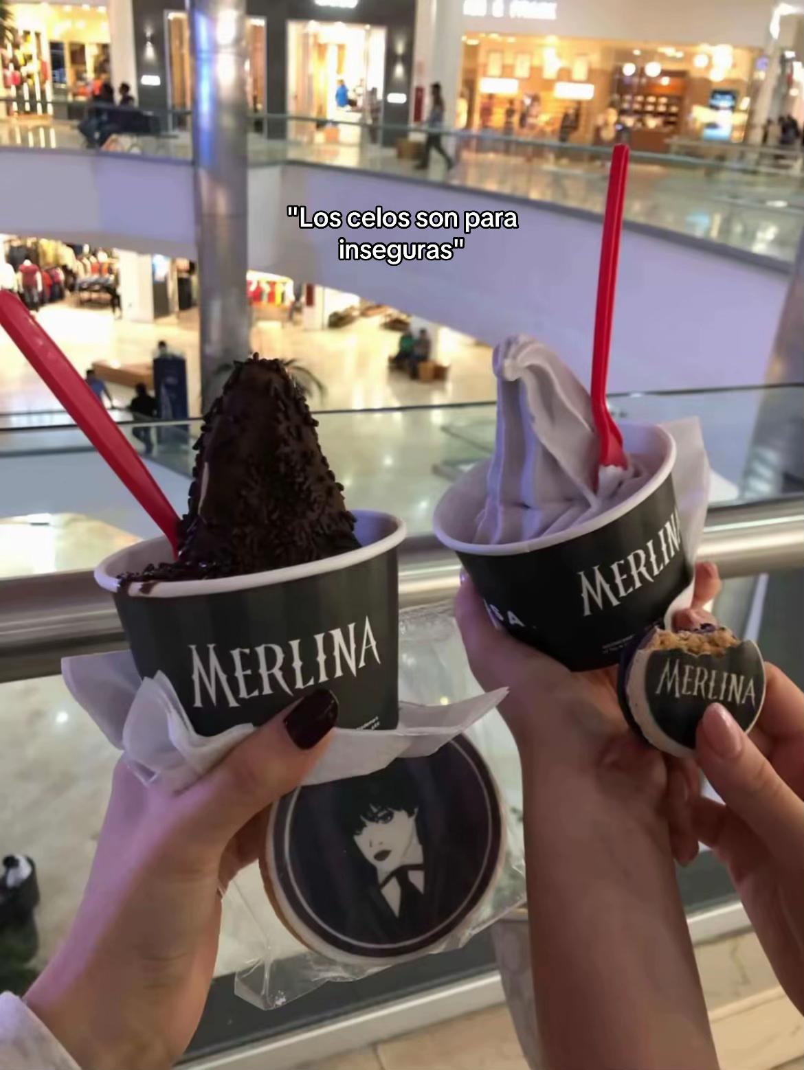 @𝒩