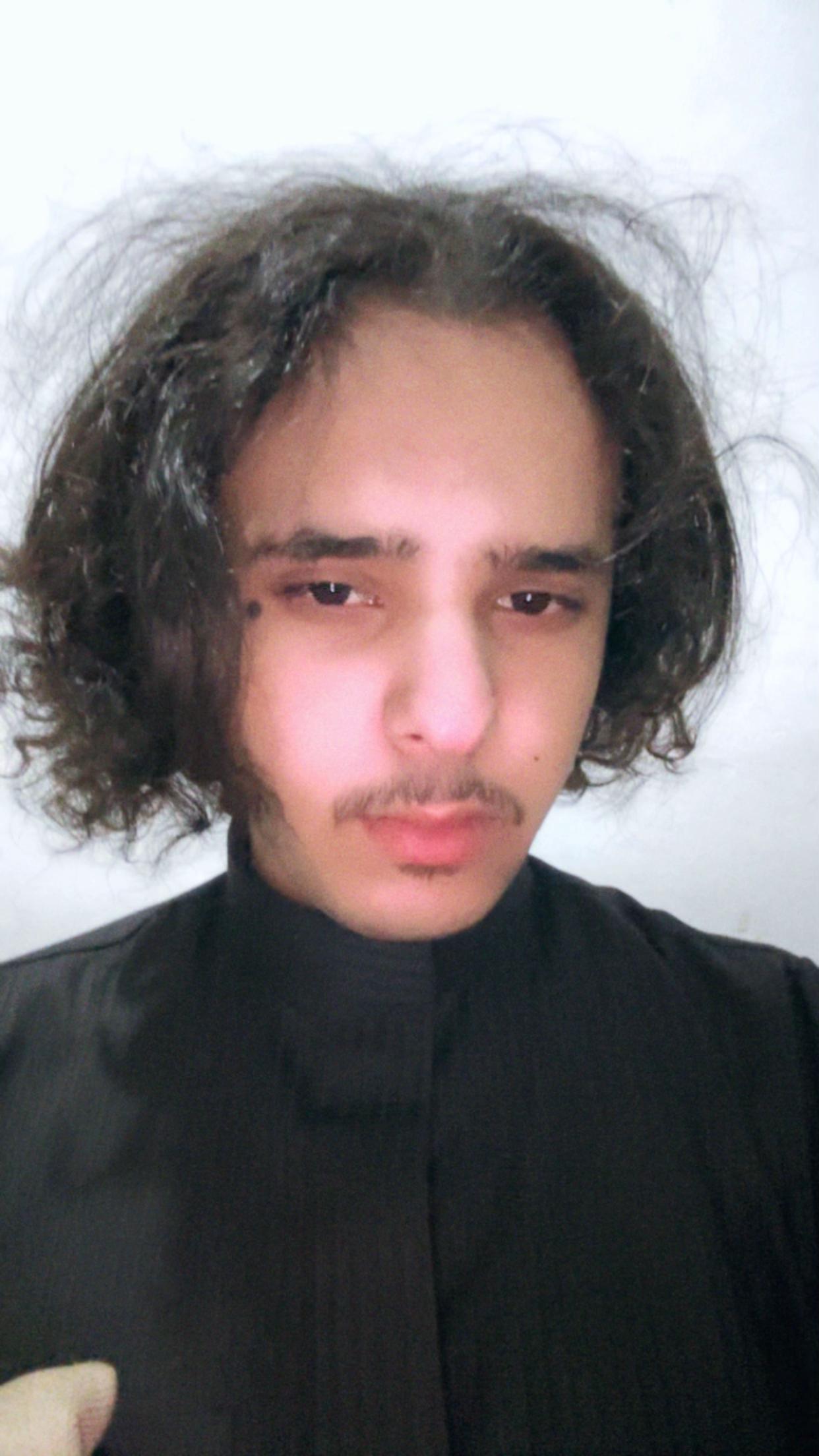 @يزن العنزي