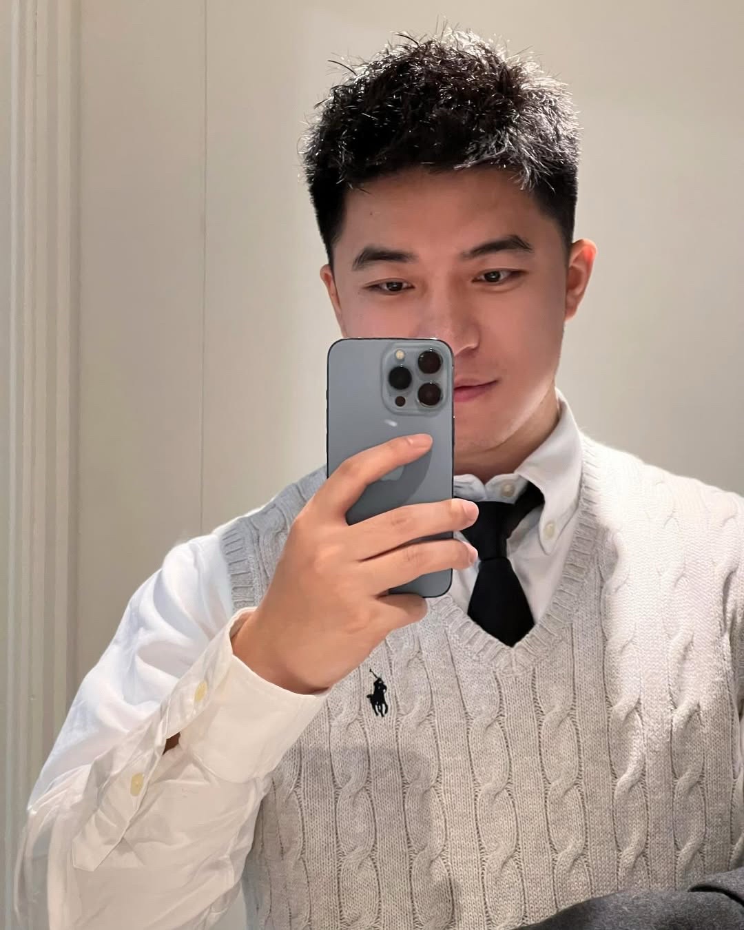 @킴 힐러리