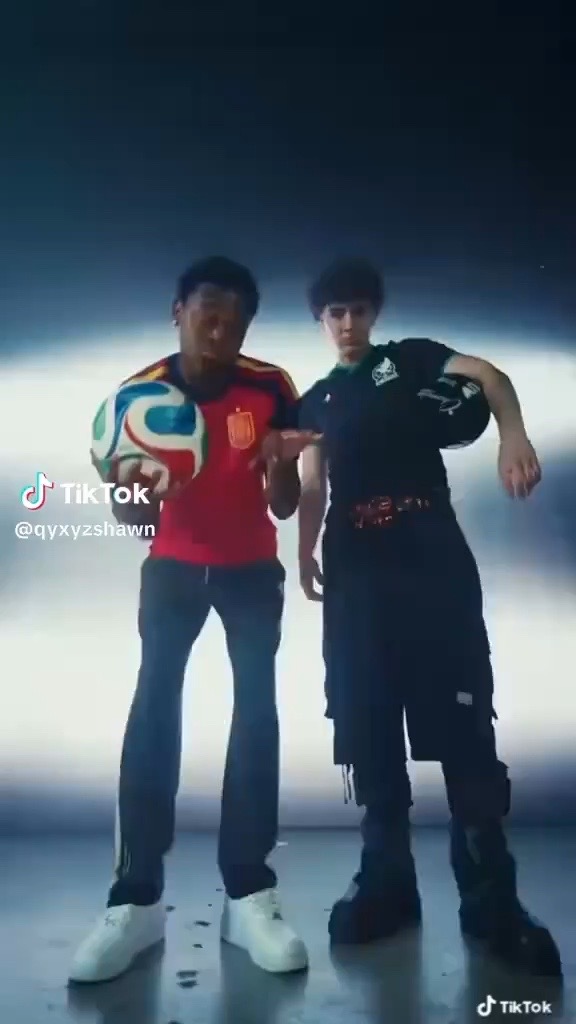 @￶