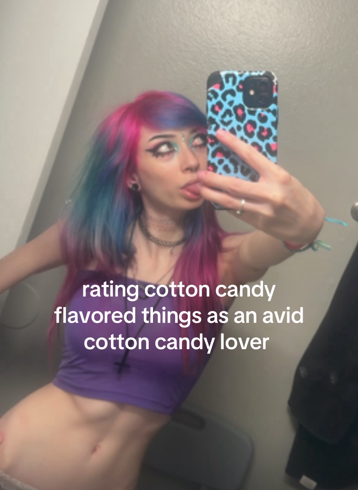@Weird chick wit pink hair