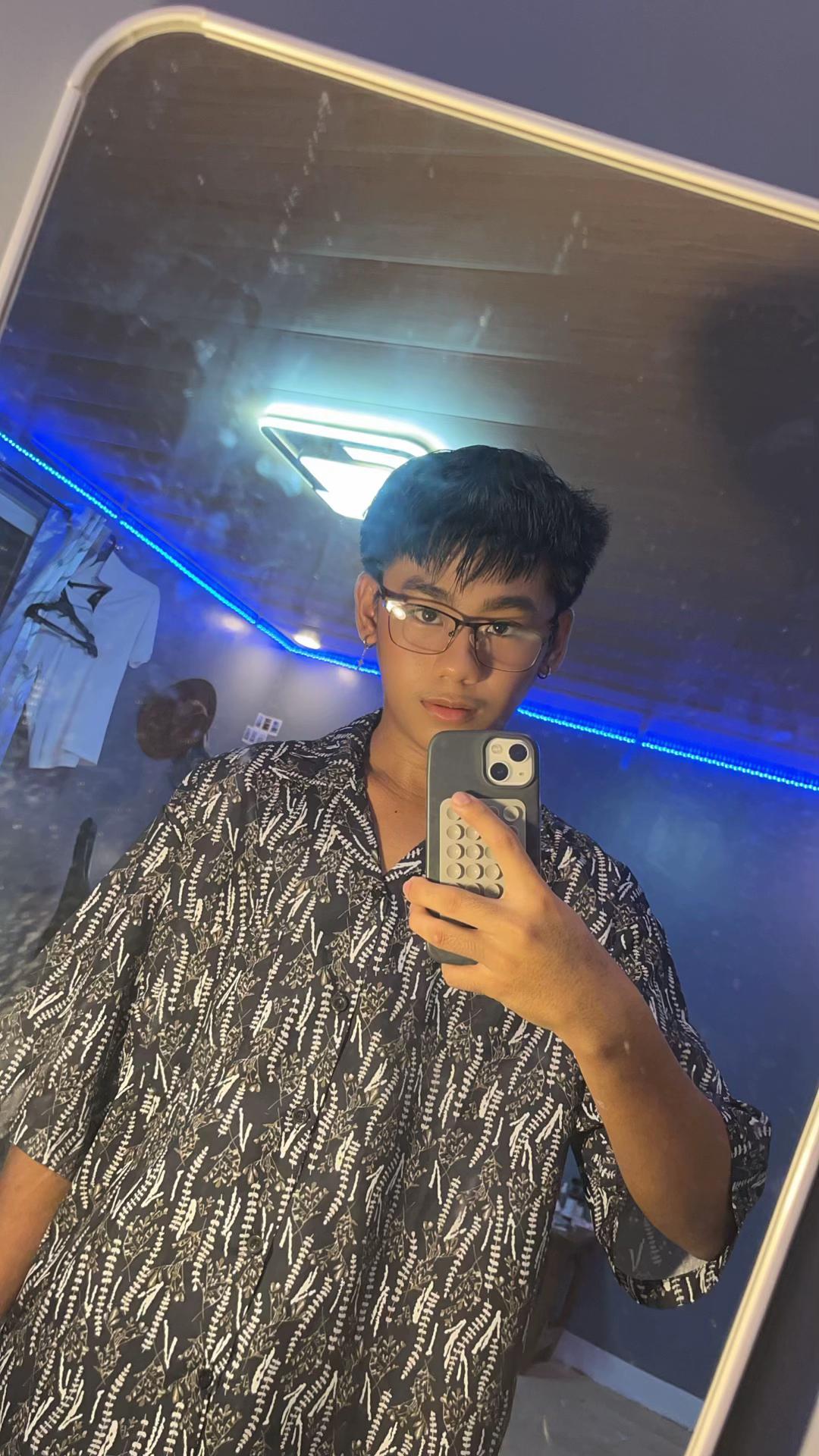 @itszz_yourkurtie