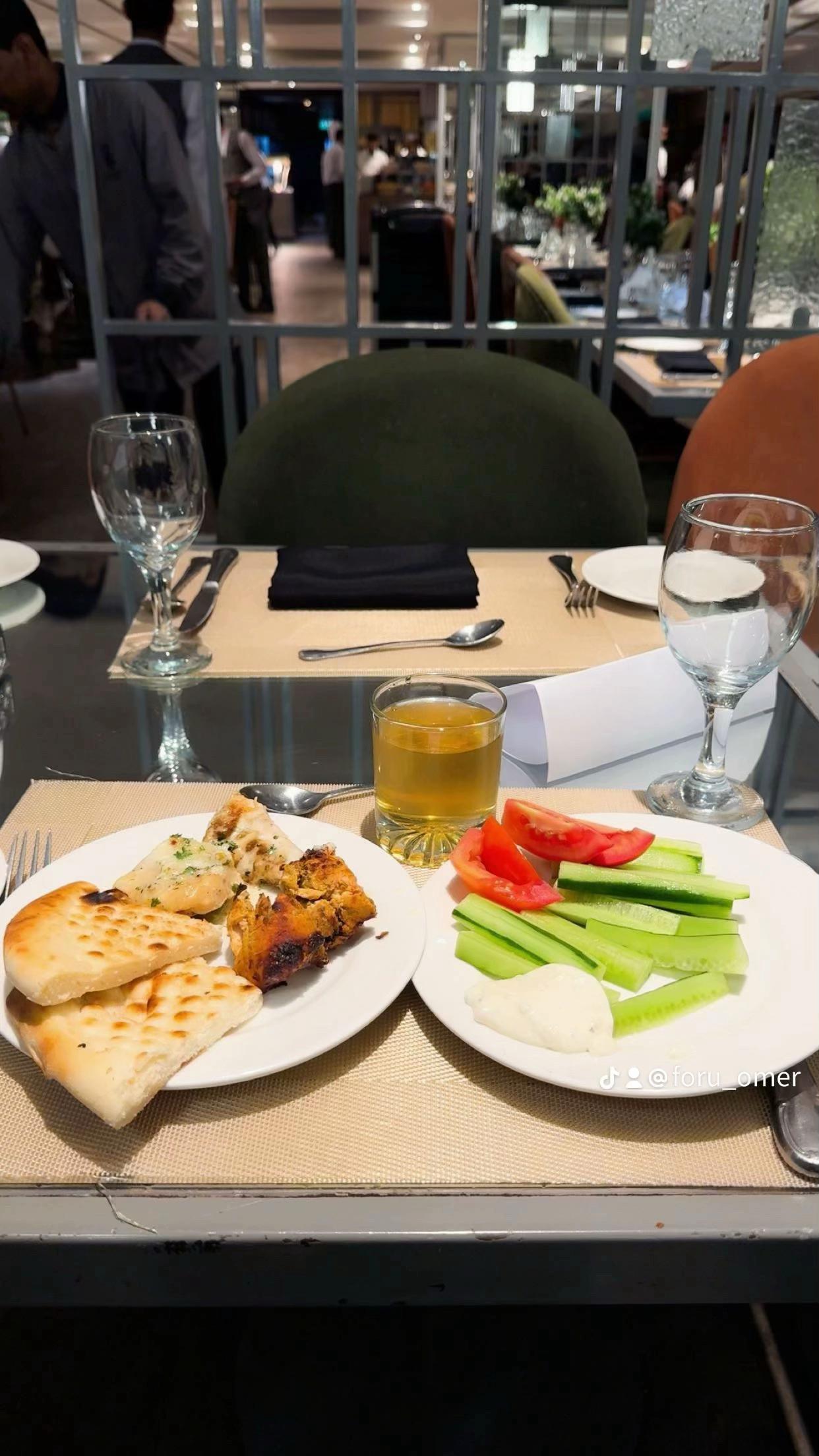 @عمر ارائیں 😎