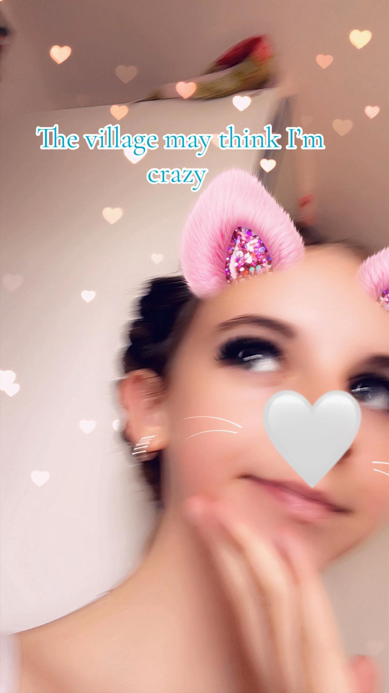 @Izz 🩶🫰🏻