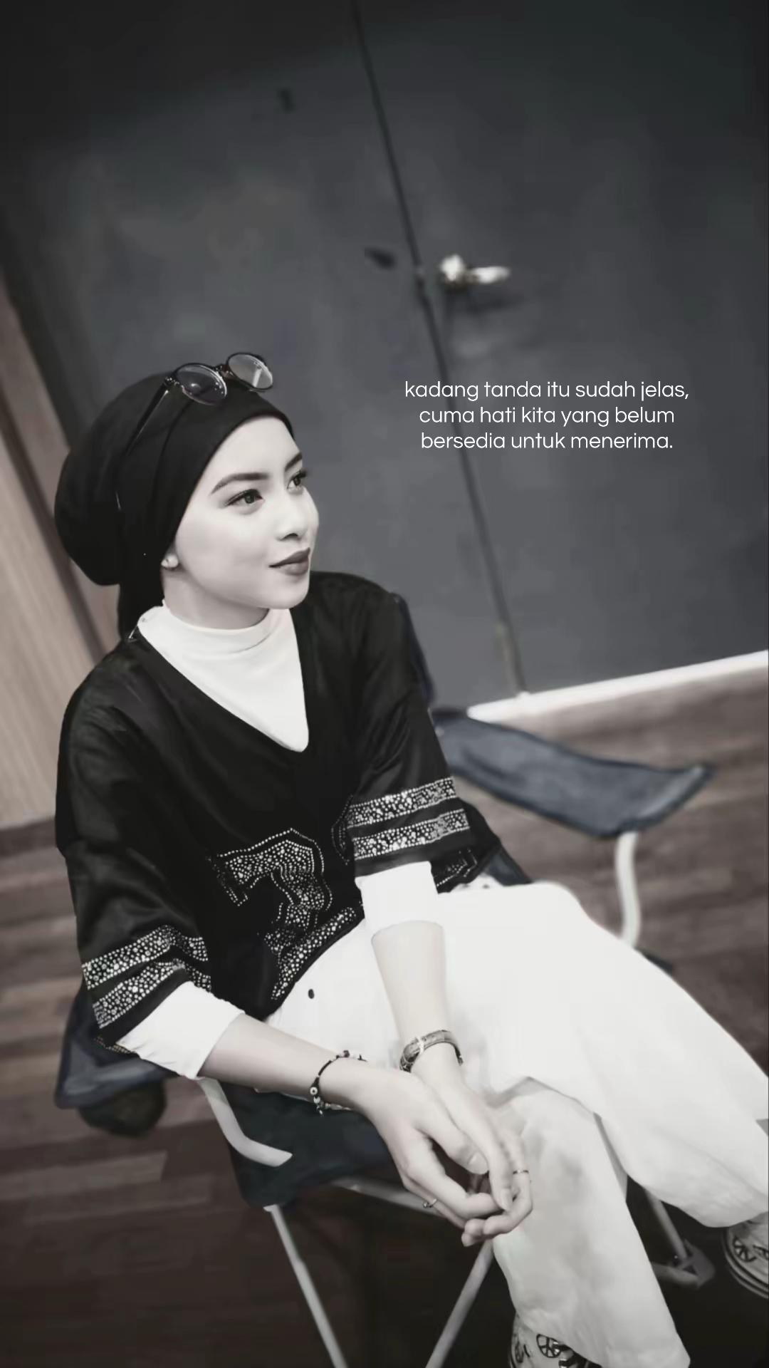 @- qiela