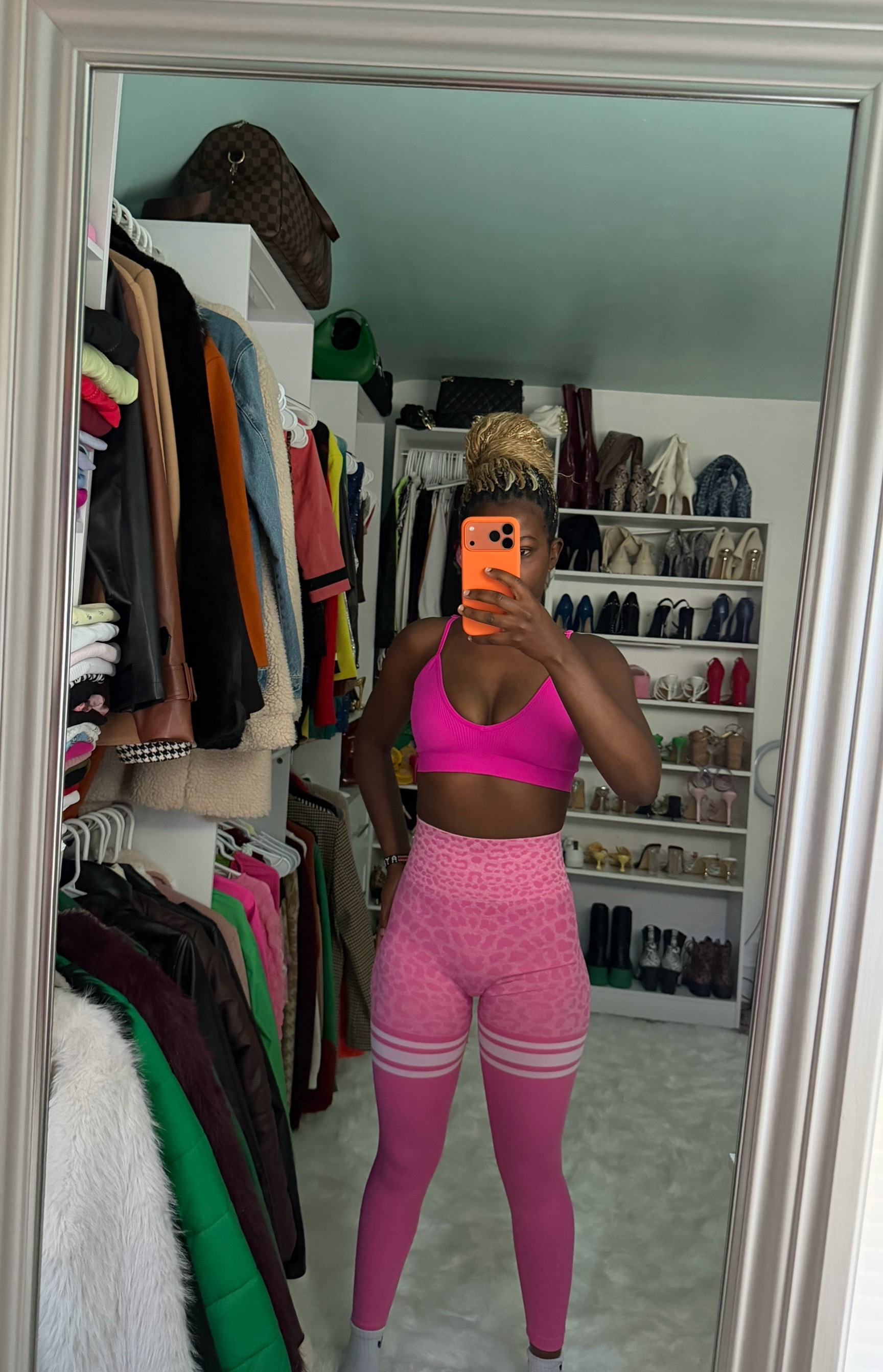 @Vayonah 🇺🇸 🇰🇪