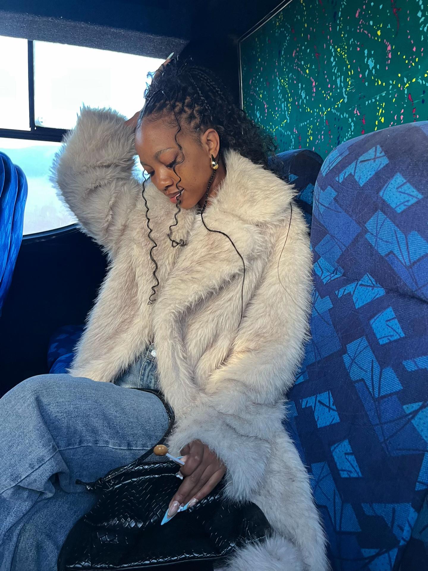@Pozisa ntlahla