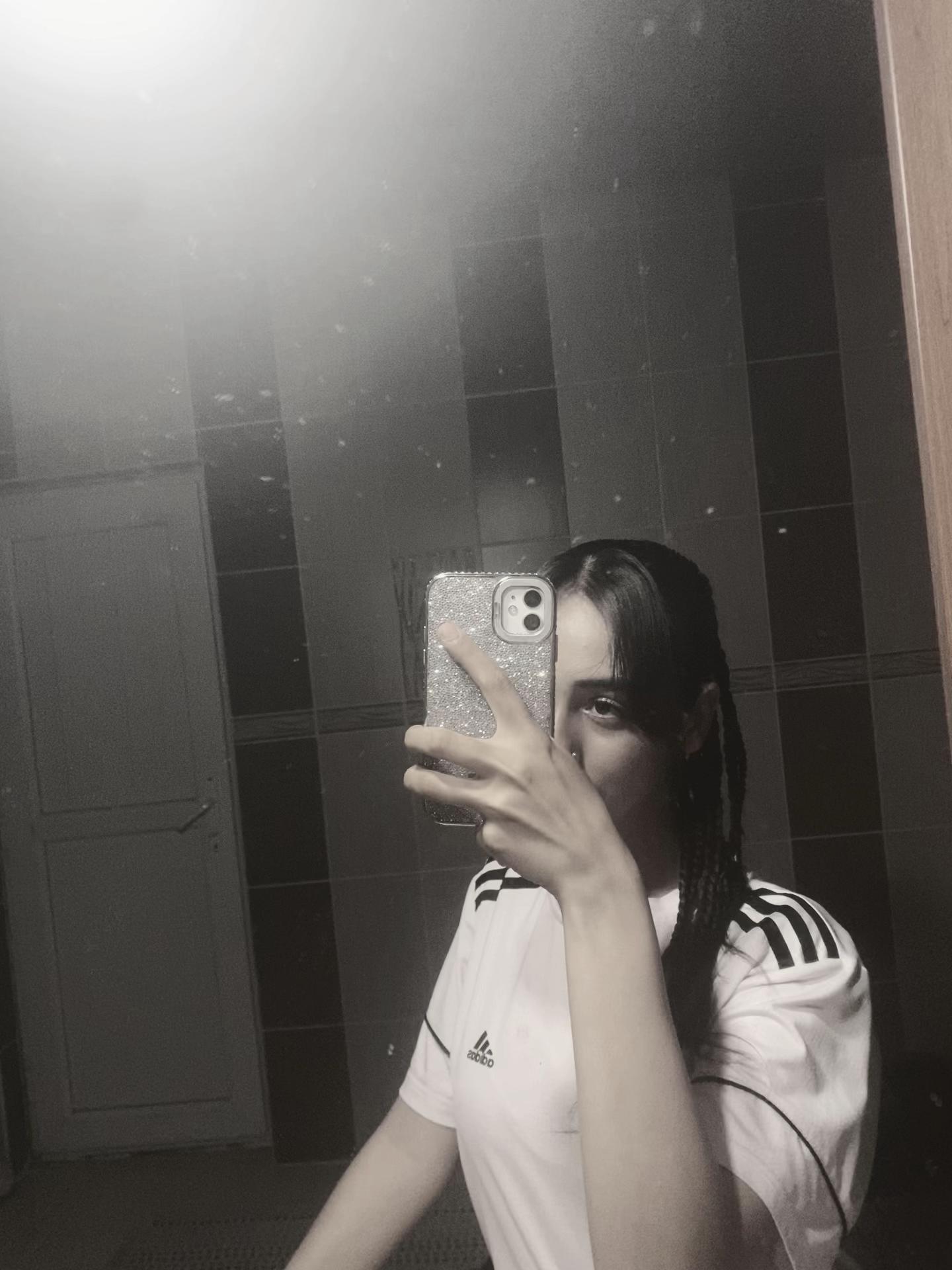 @𝓔𝓼𝓬𝓸𝓫𝓪𝓪𝓻🪽