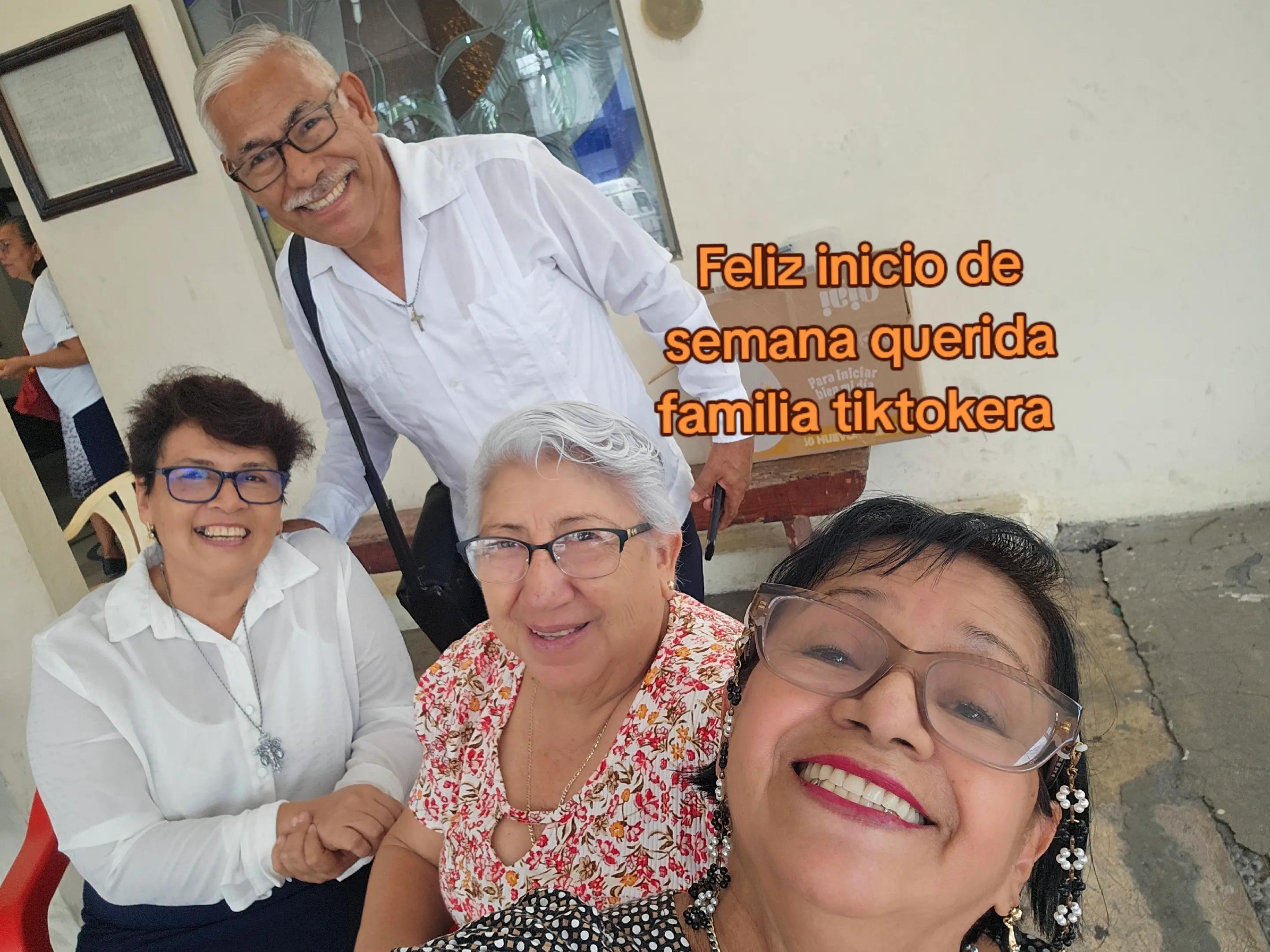 @Lupita Vélez única