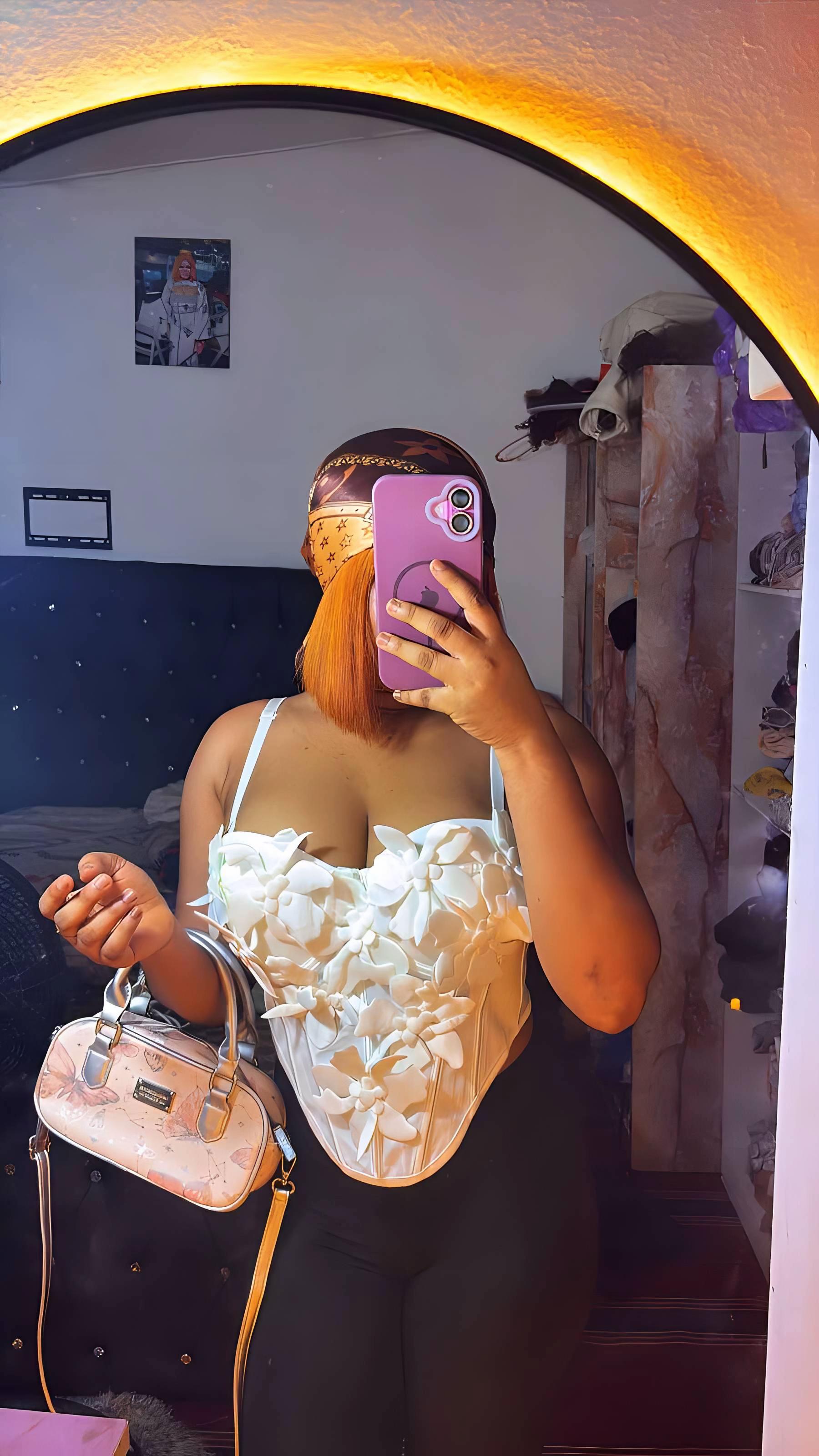 @𝒞ℋℛℐ𝒮𝒯𝒴😌🤍🥀