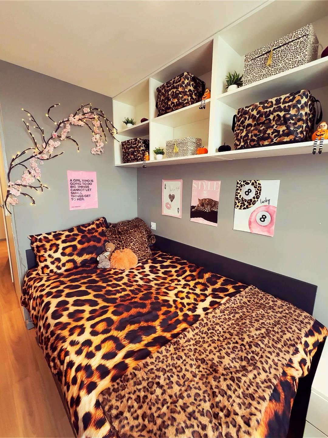@anastasia🪩🐆✨