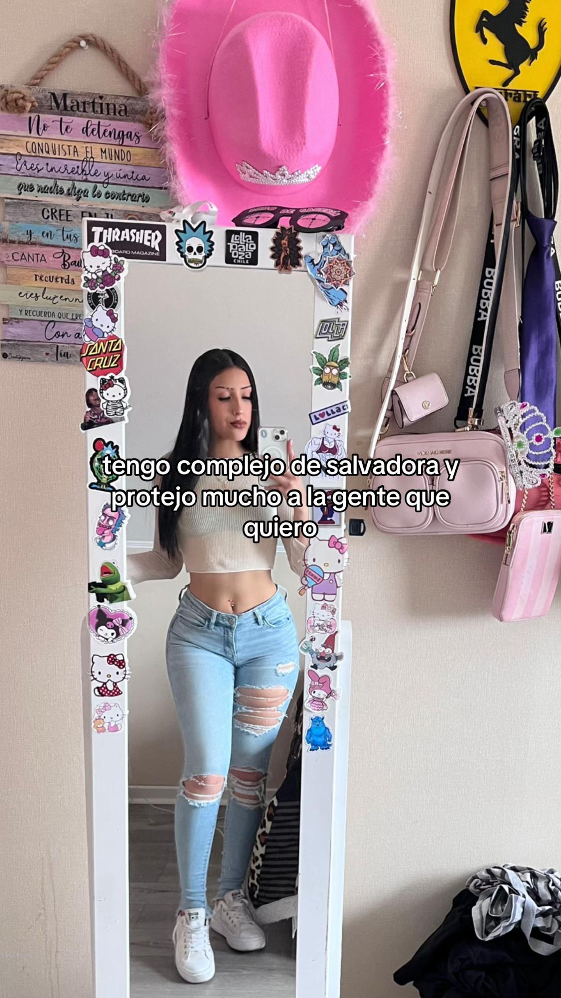 @efeelesitaa