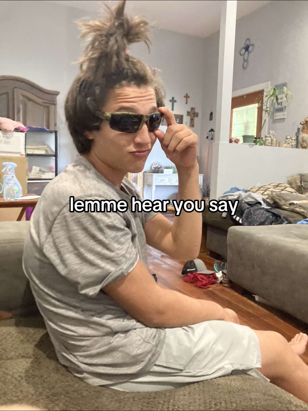 @🫥