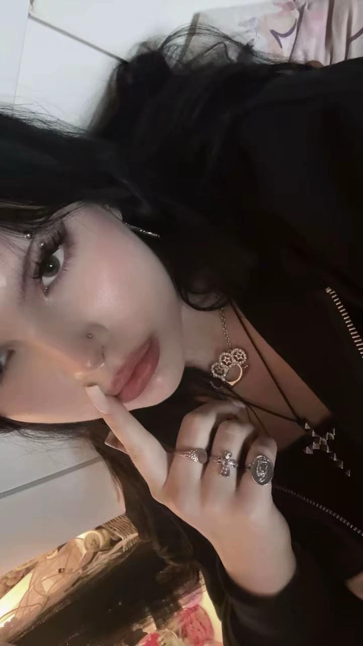 @Paula๐ฆ๐โฌ๐ฆด