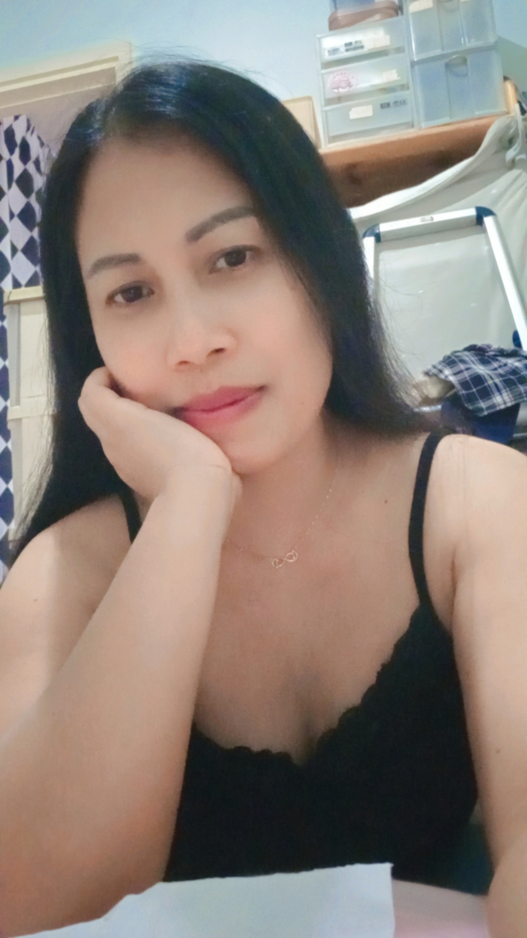 @Janda kembang  merah.