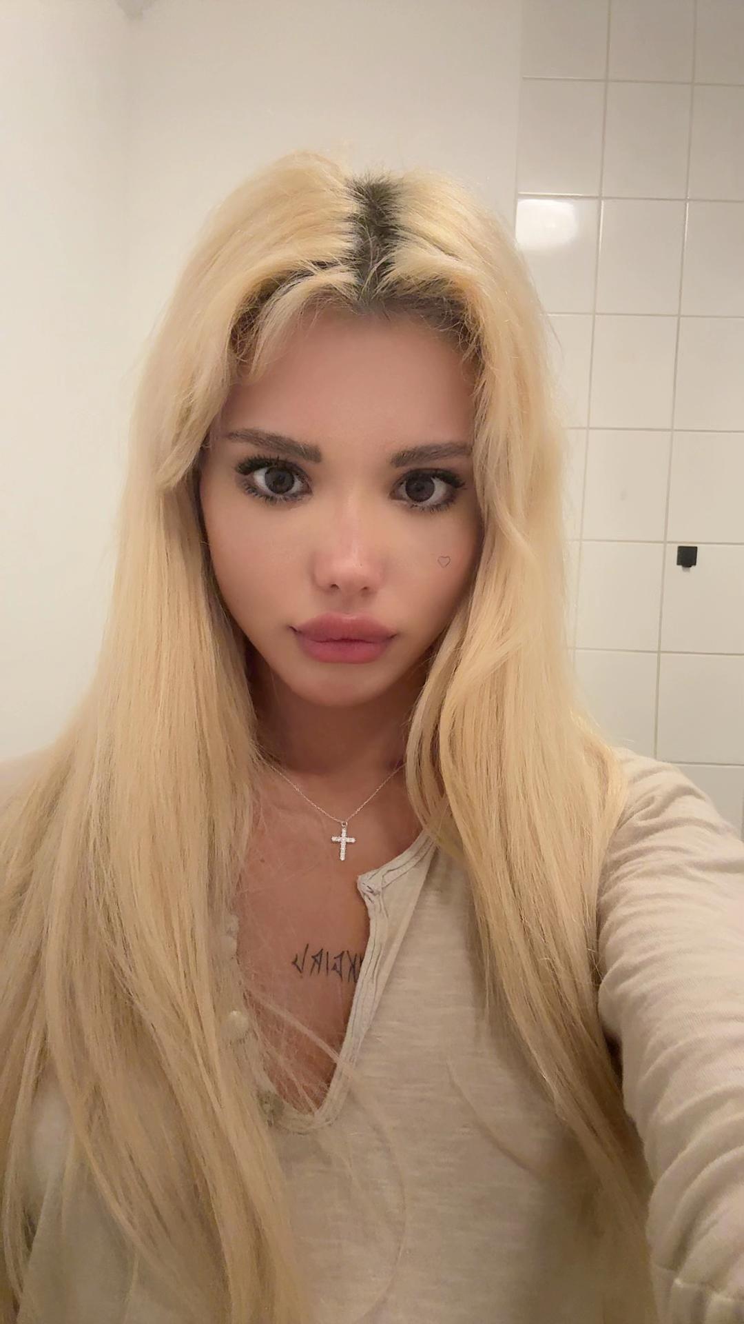 @krankebarbie