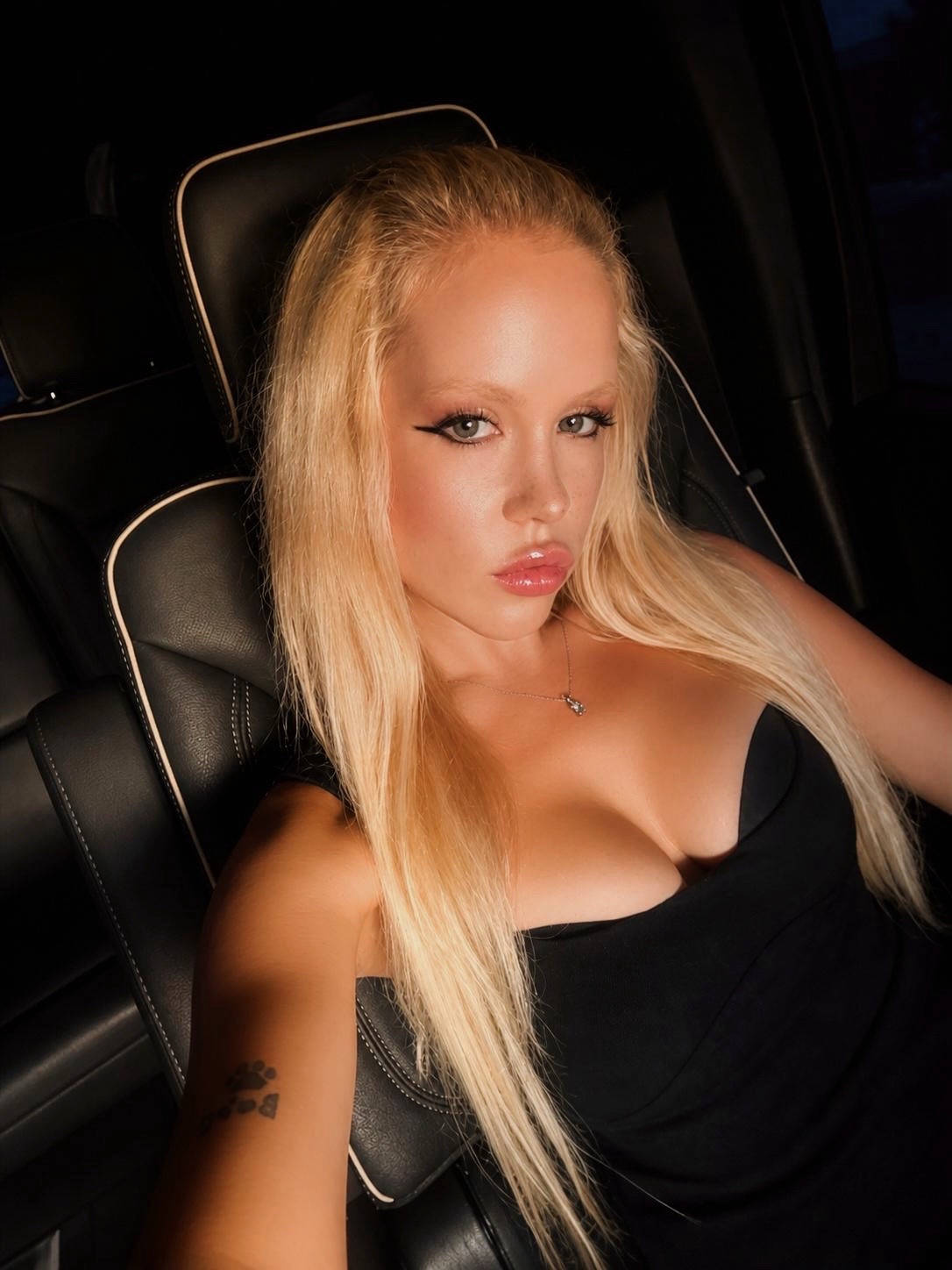 @EvelushkaA