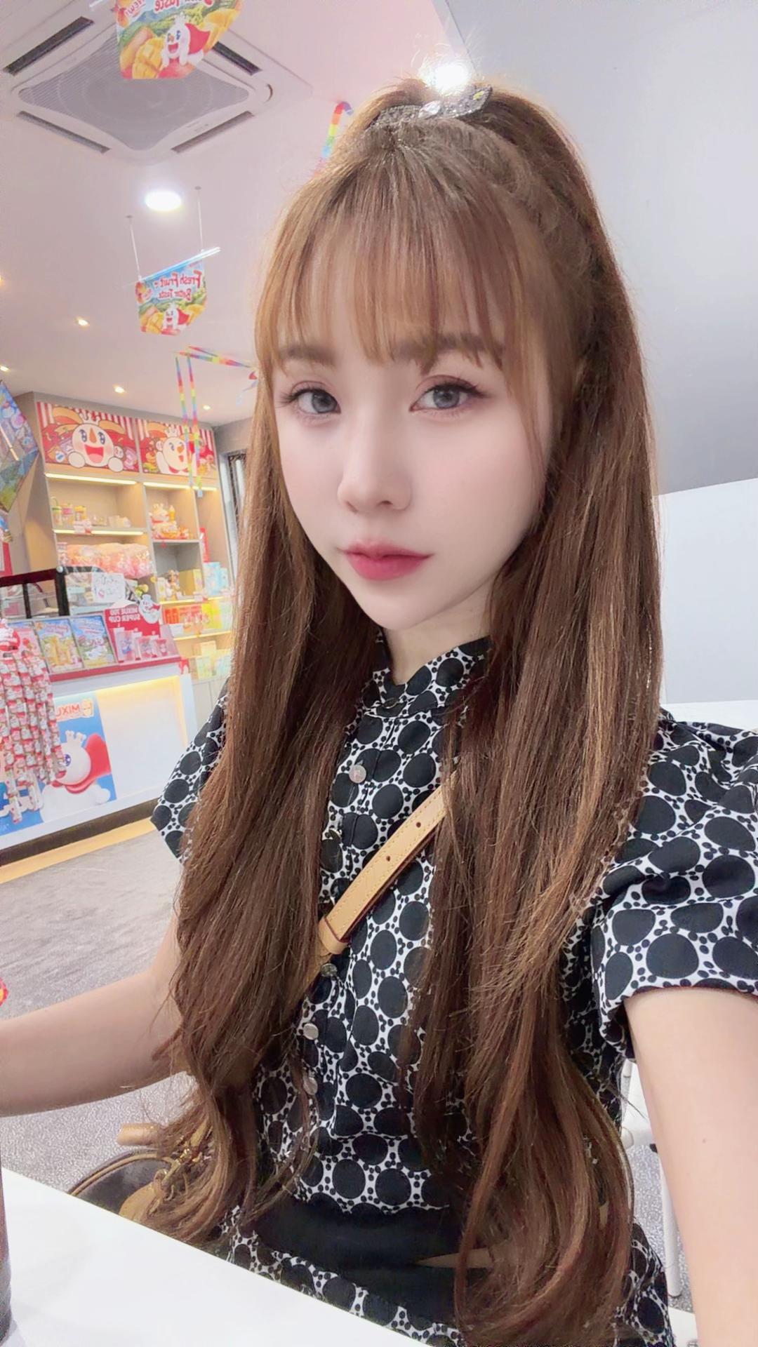 @晓芳 🫦ฟัง