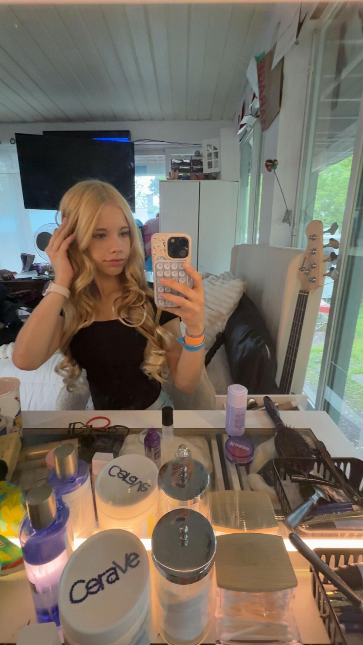 @🐚 🎀 elyza young 🎀 🐚