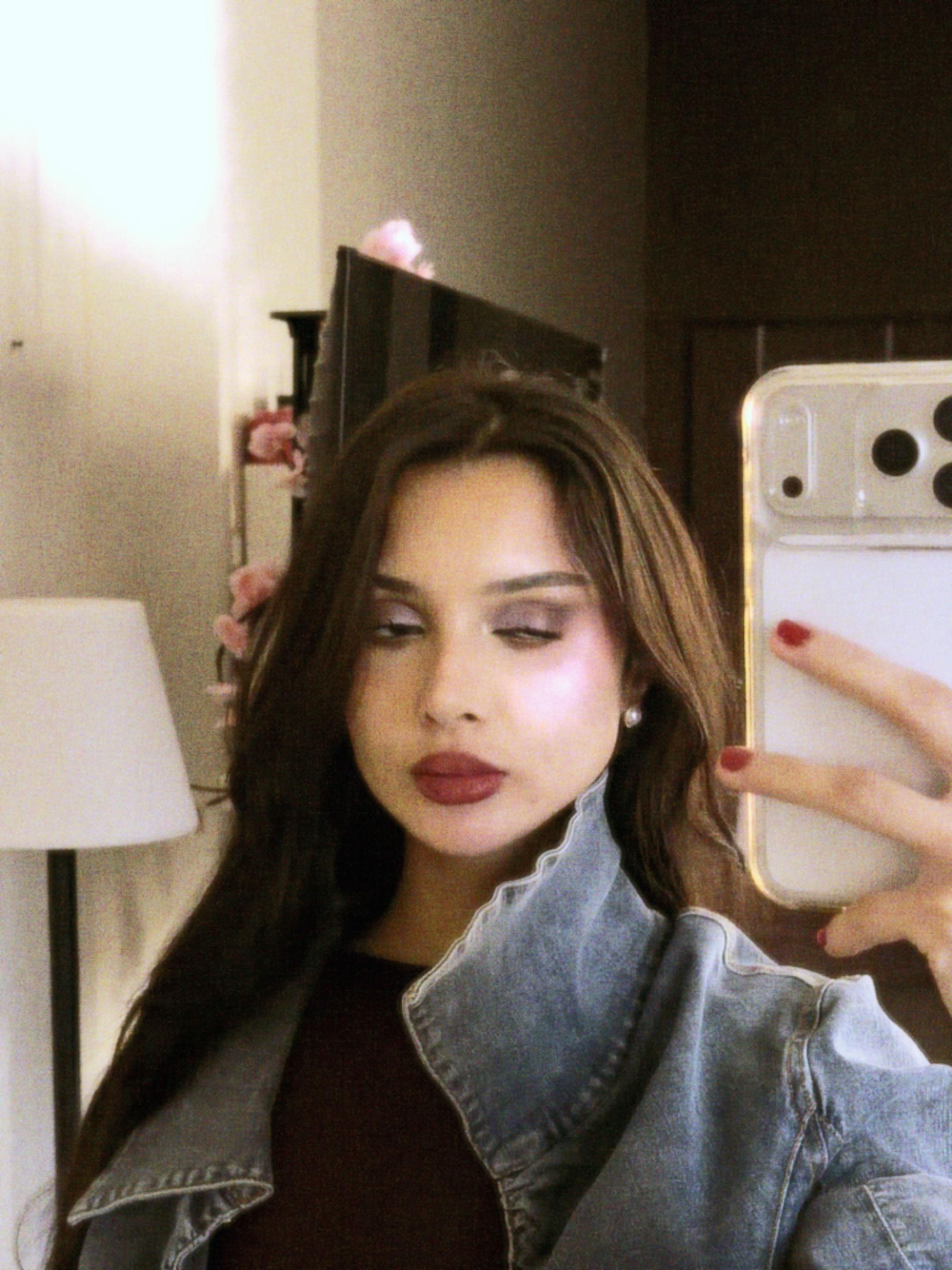 @🐝