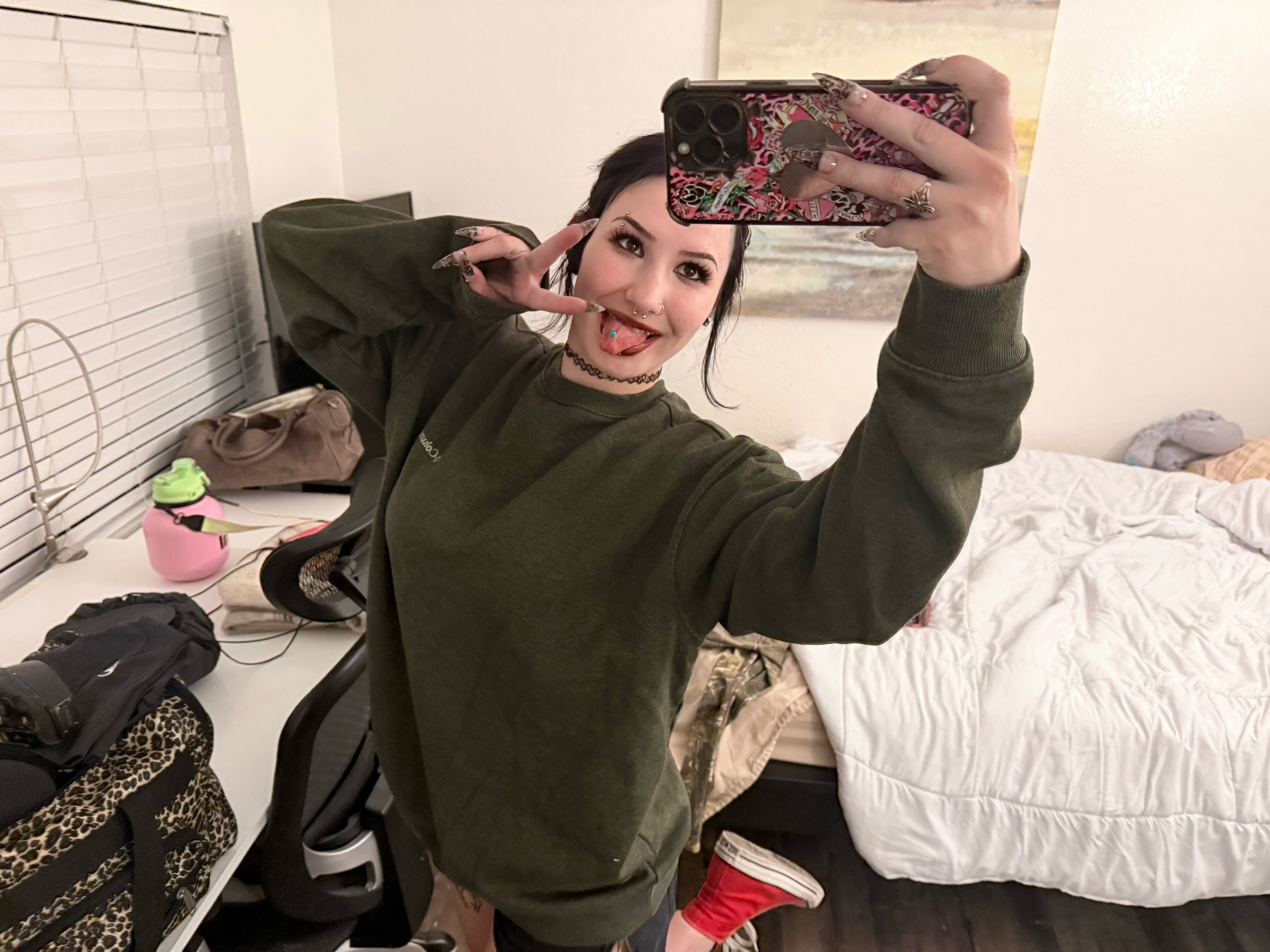 @ari 𖤐