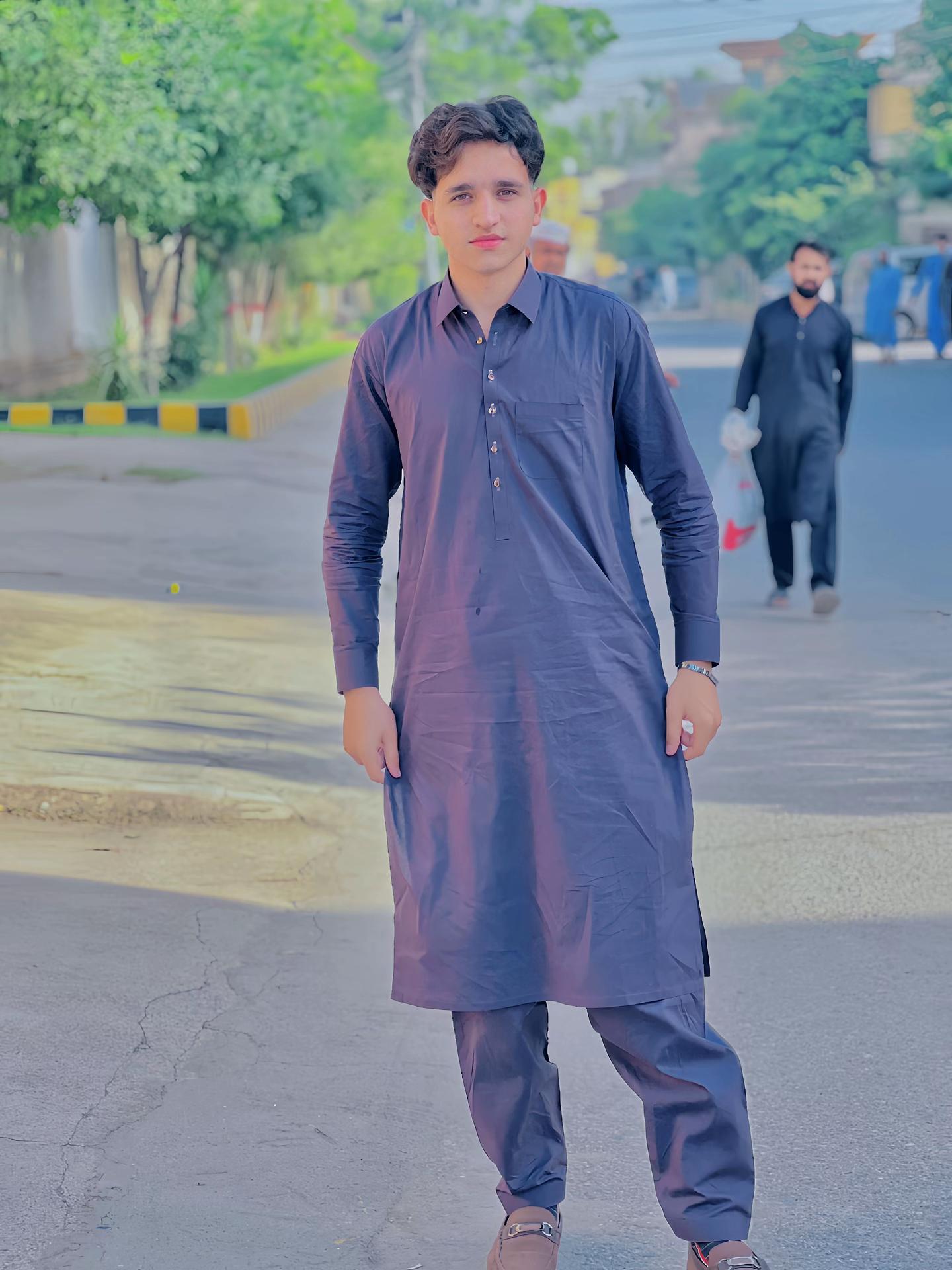@🇵🇰 .