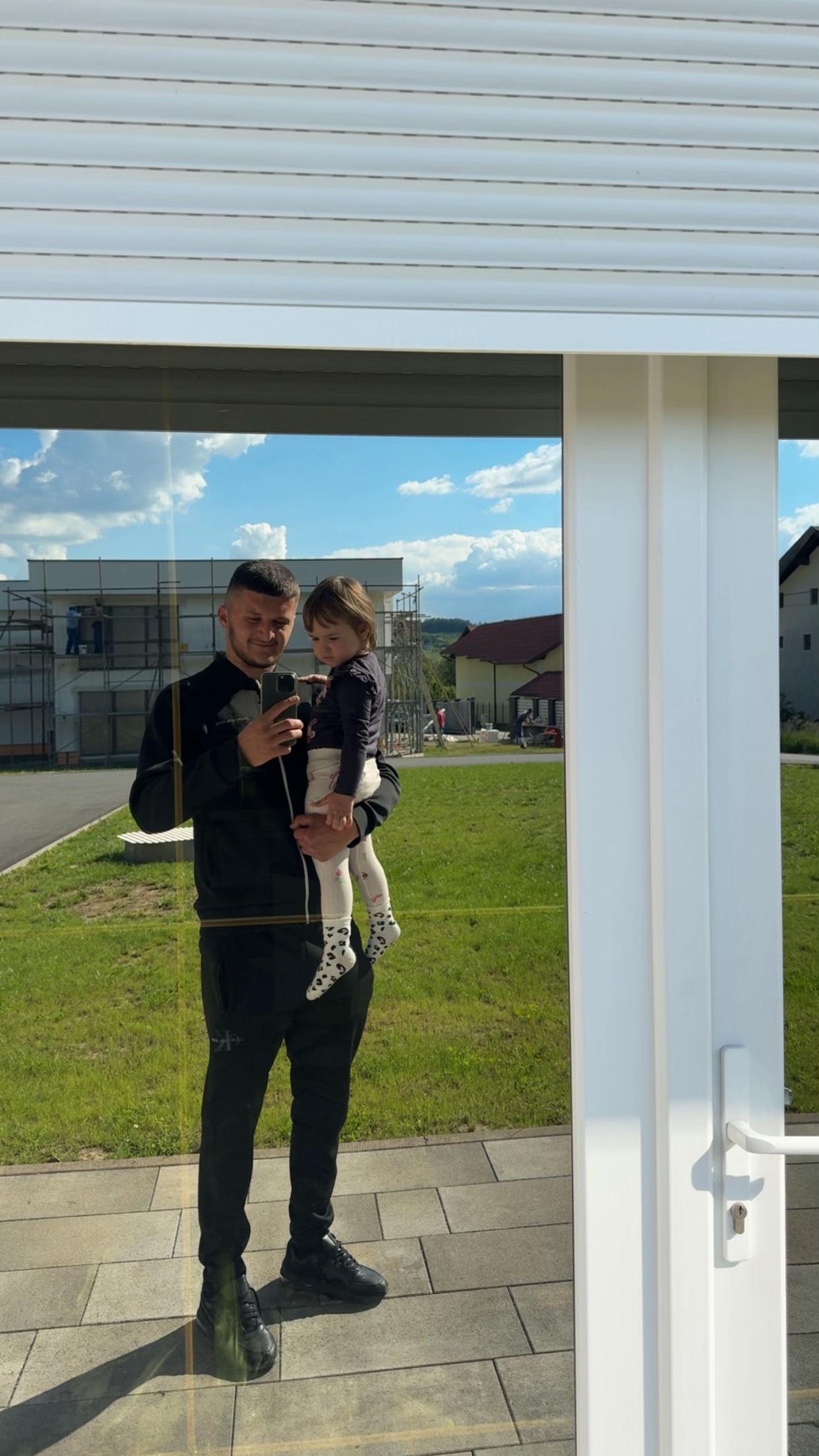 @vukajlovicc