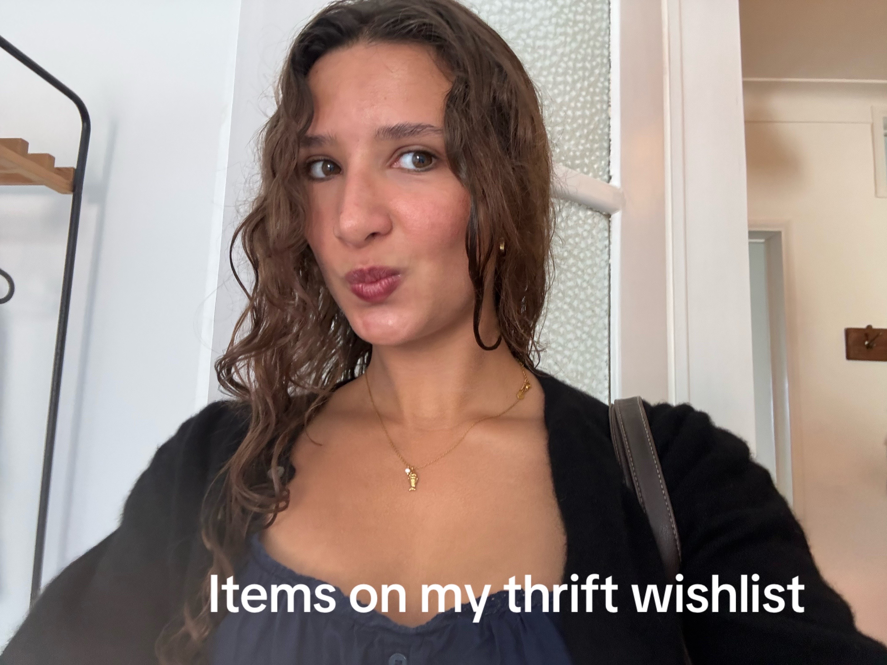 @ariana julia |OOTD & Thrifting