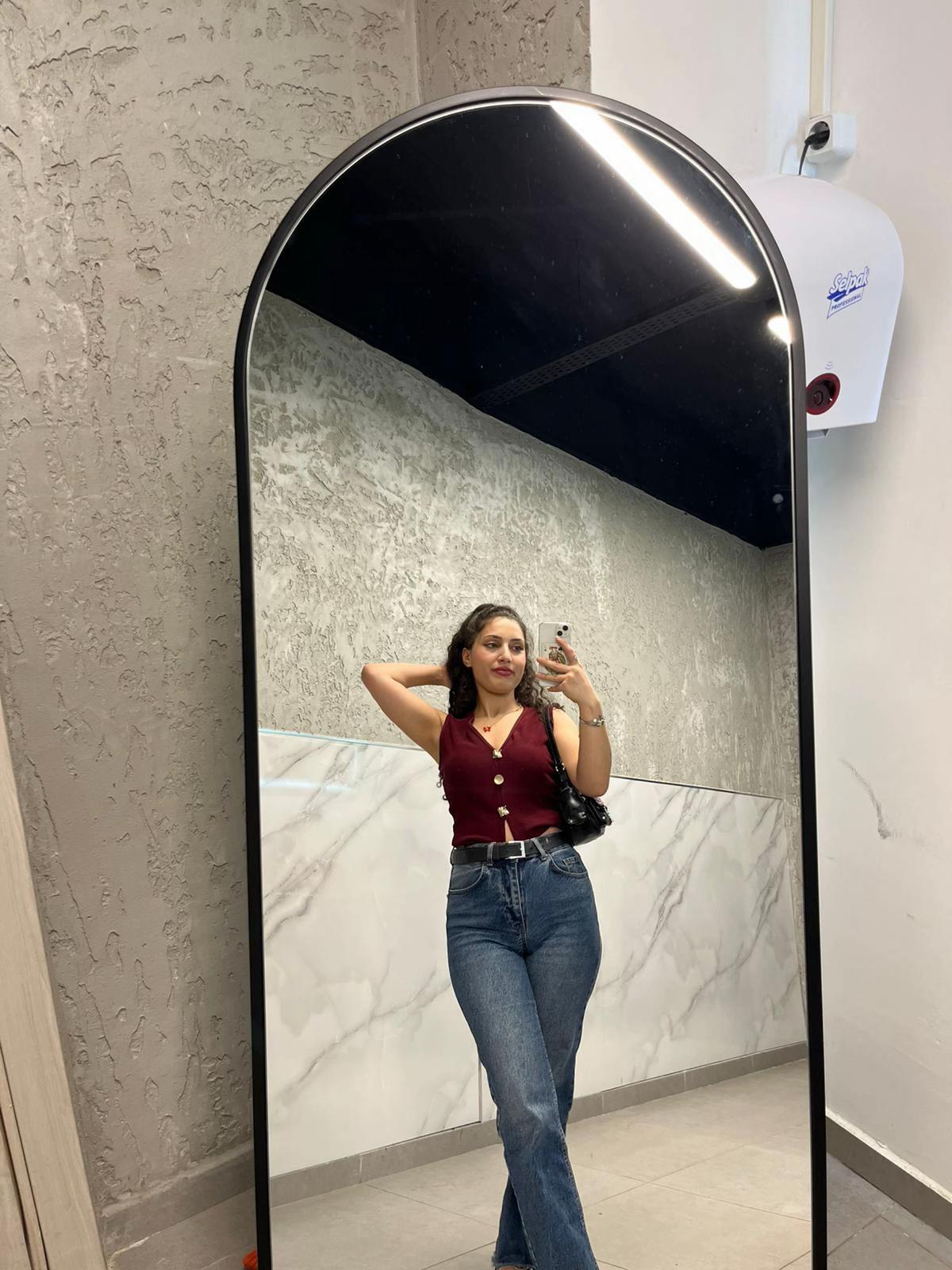 @B&uuml;şra Soylu